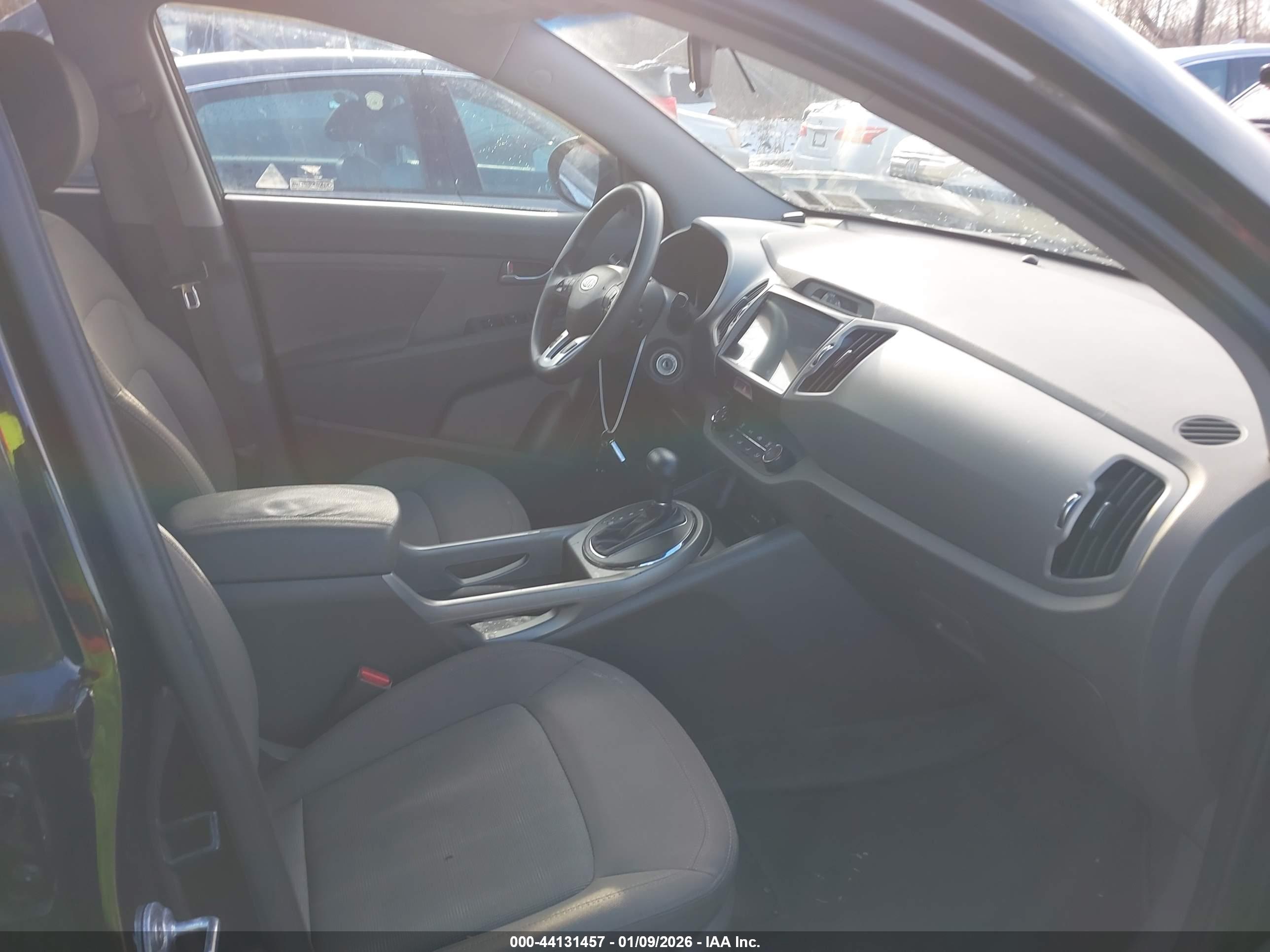KIA SPORTAGE image 5