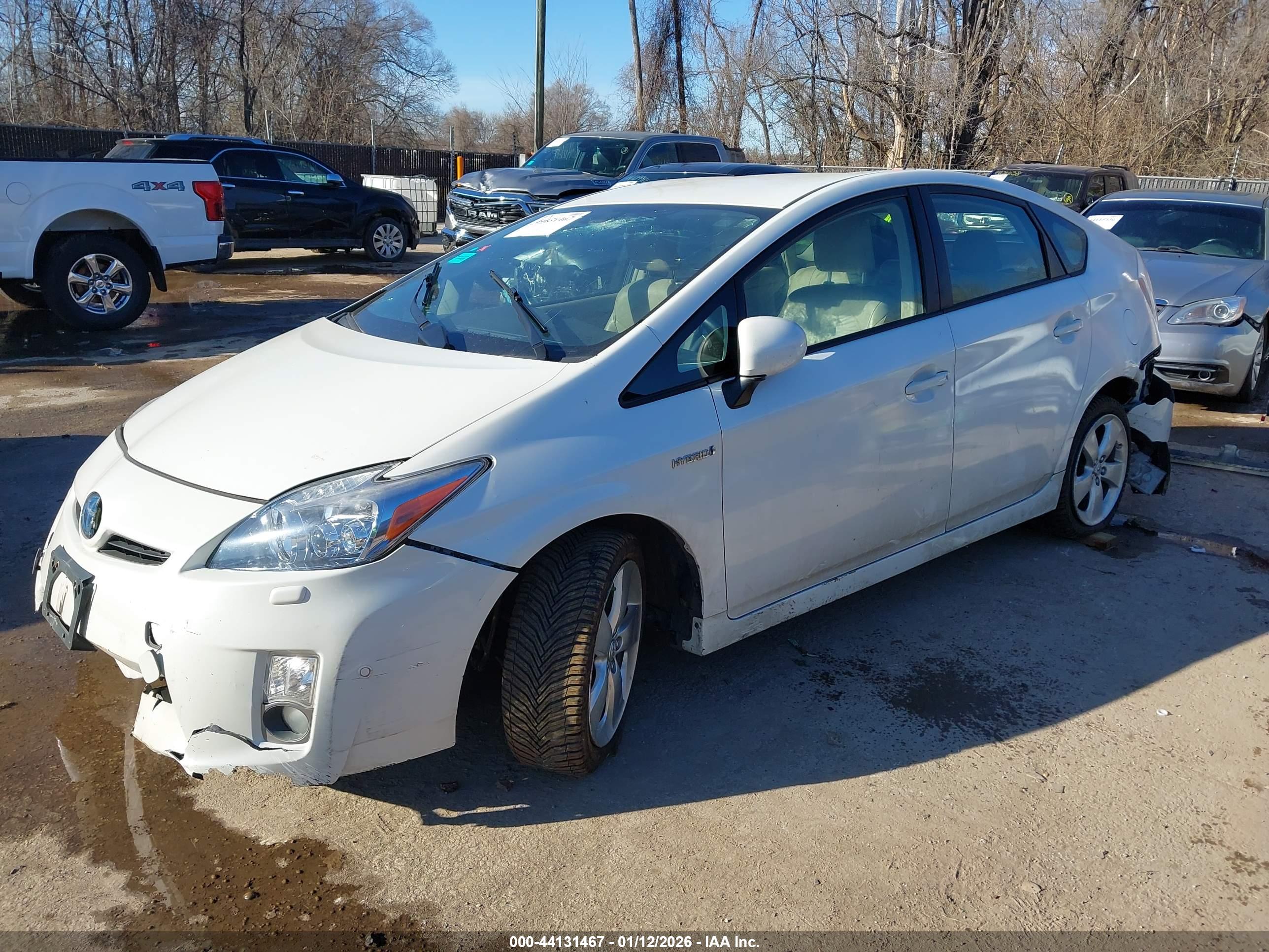 TOYOTA PRIUS image 2