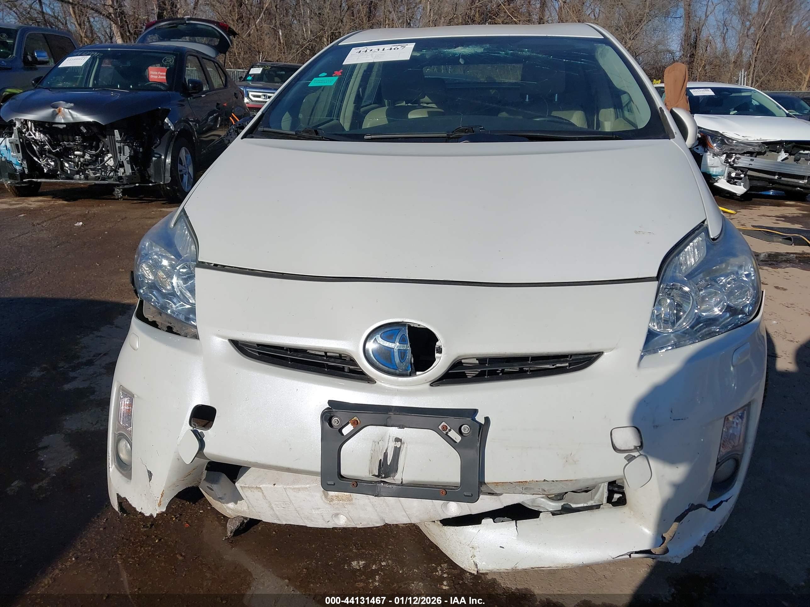 TOYOTA PRIUS image 6