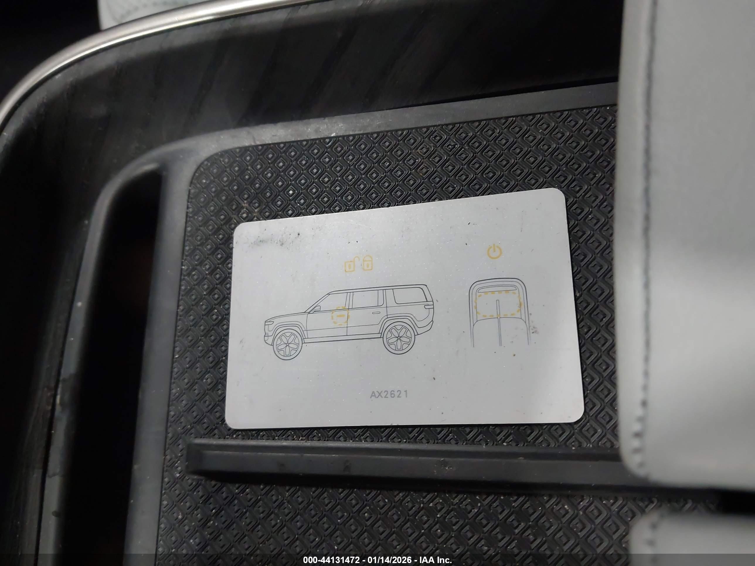 RIVIAN R1S image 11