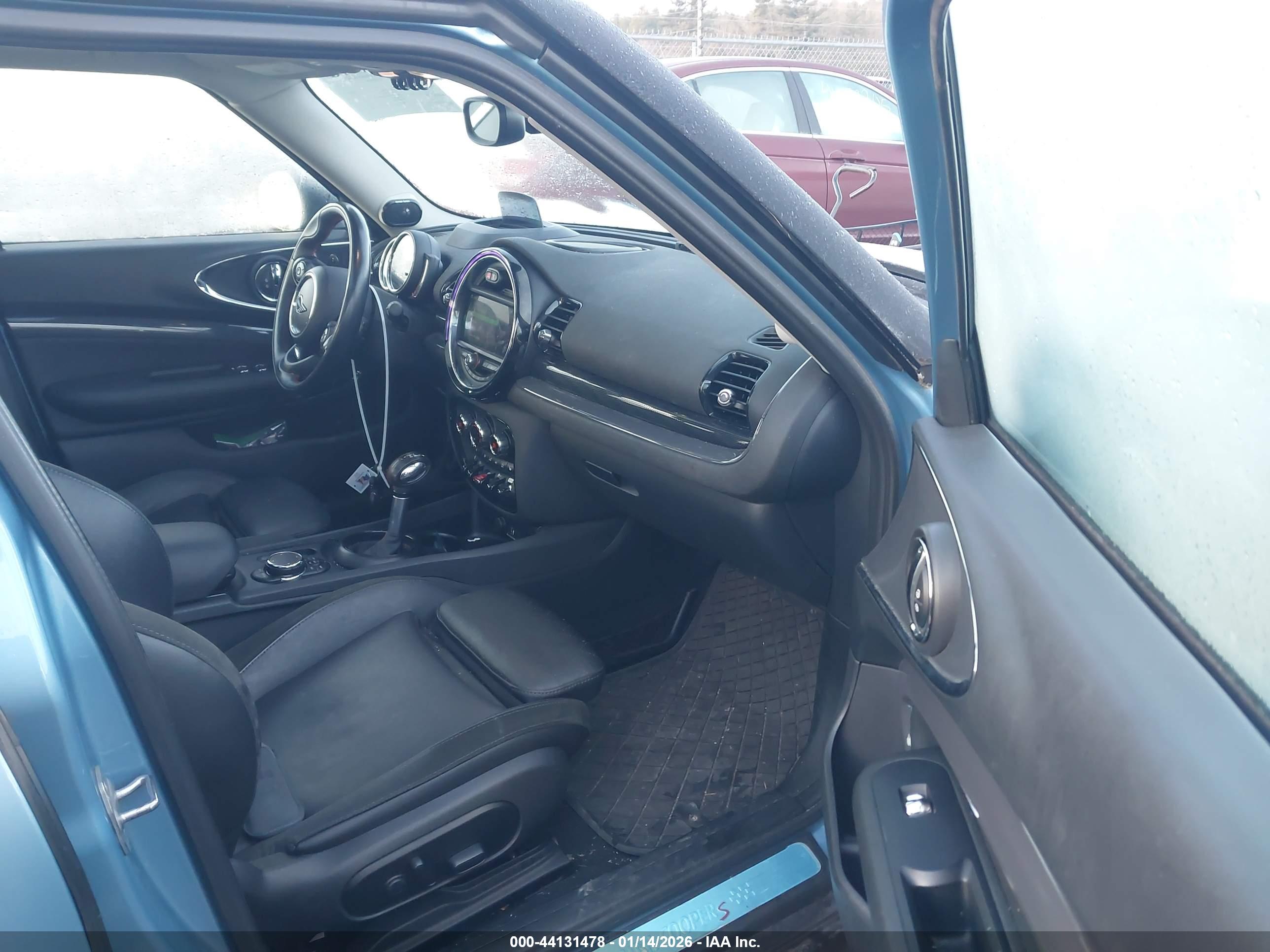 MINI CLUBMAN image 5