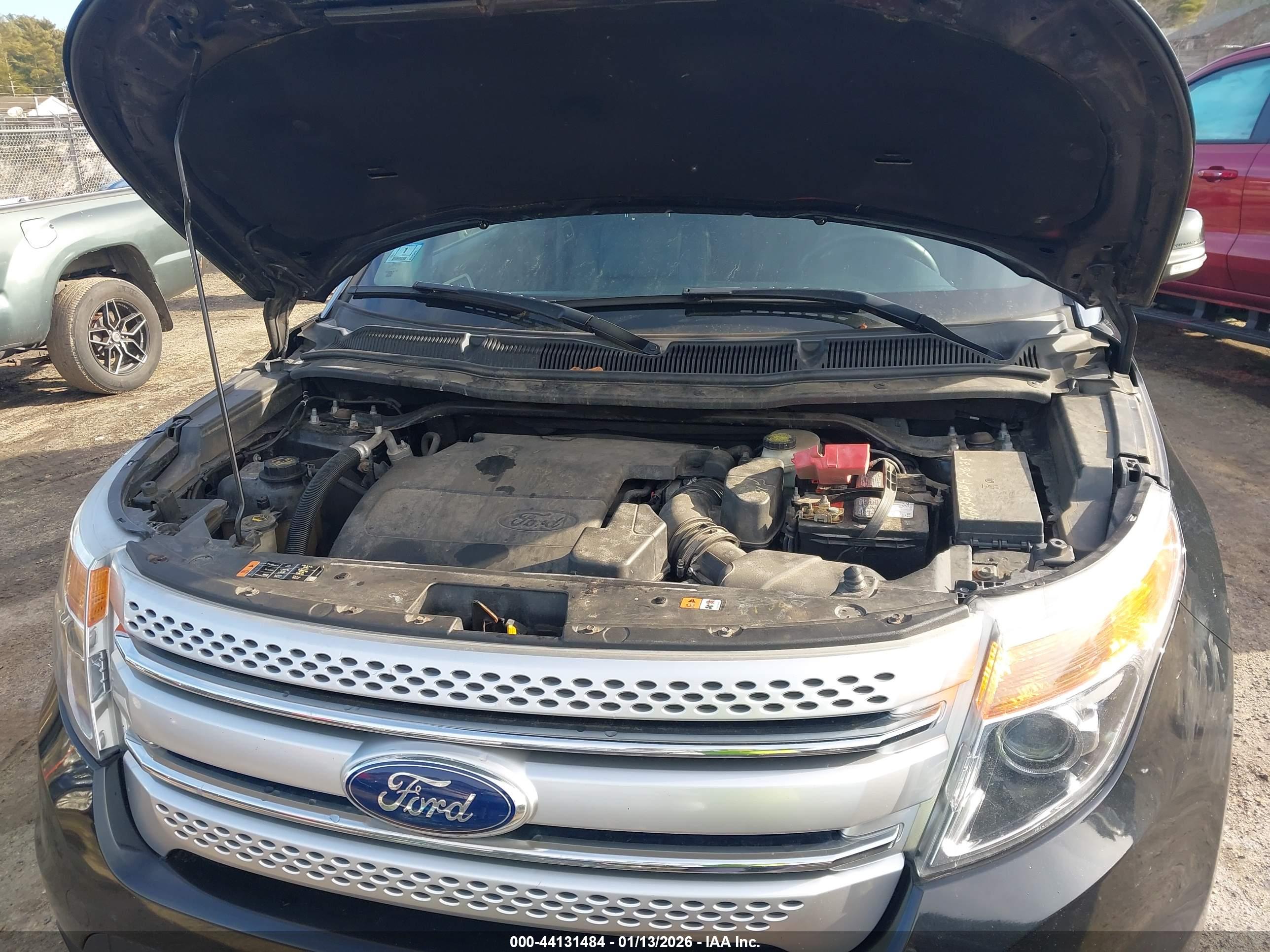 FORD EXPLORER image 10