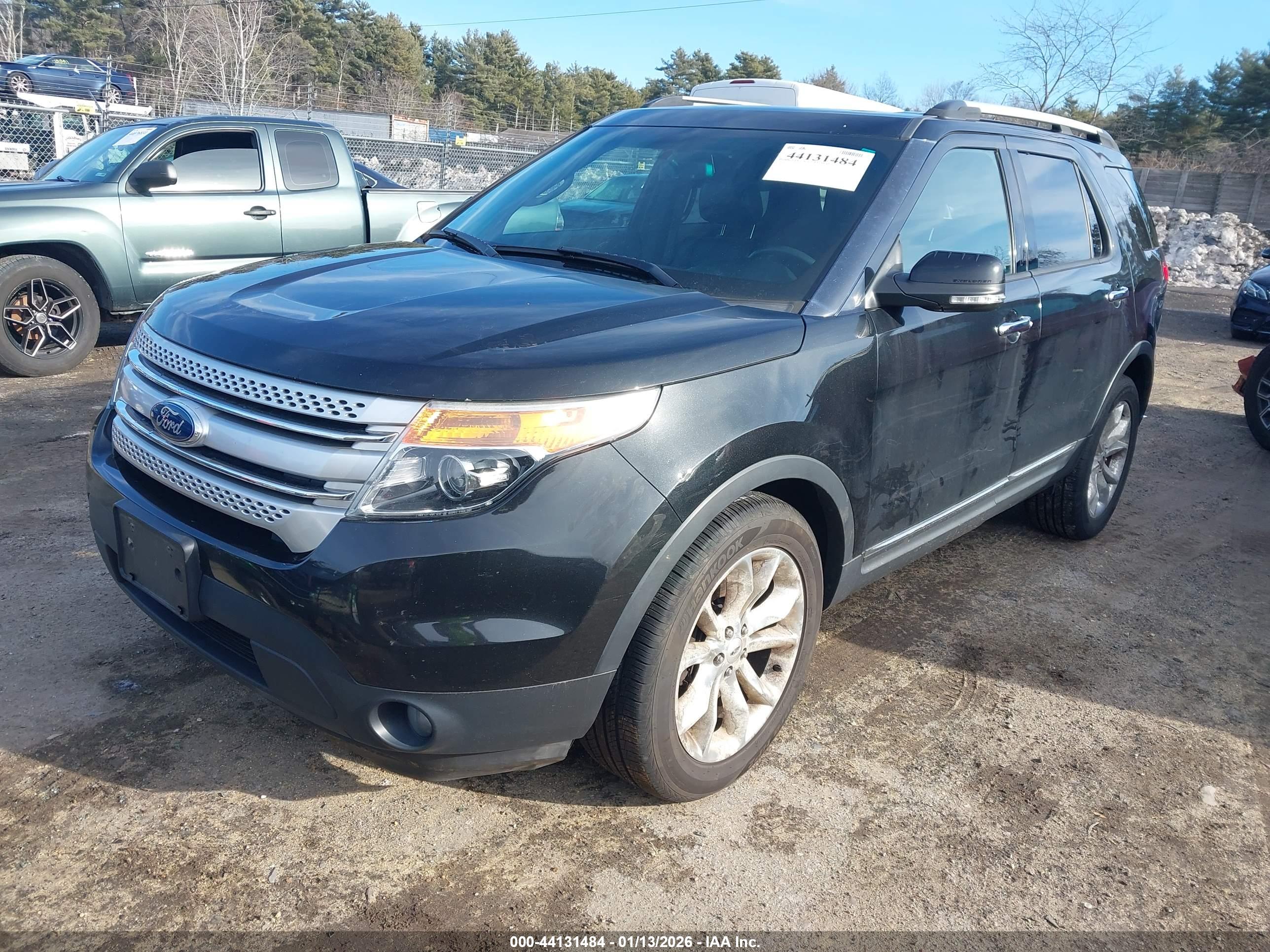 FORD EXPLORER image 2