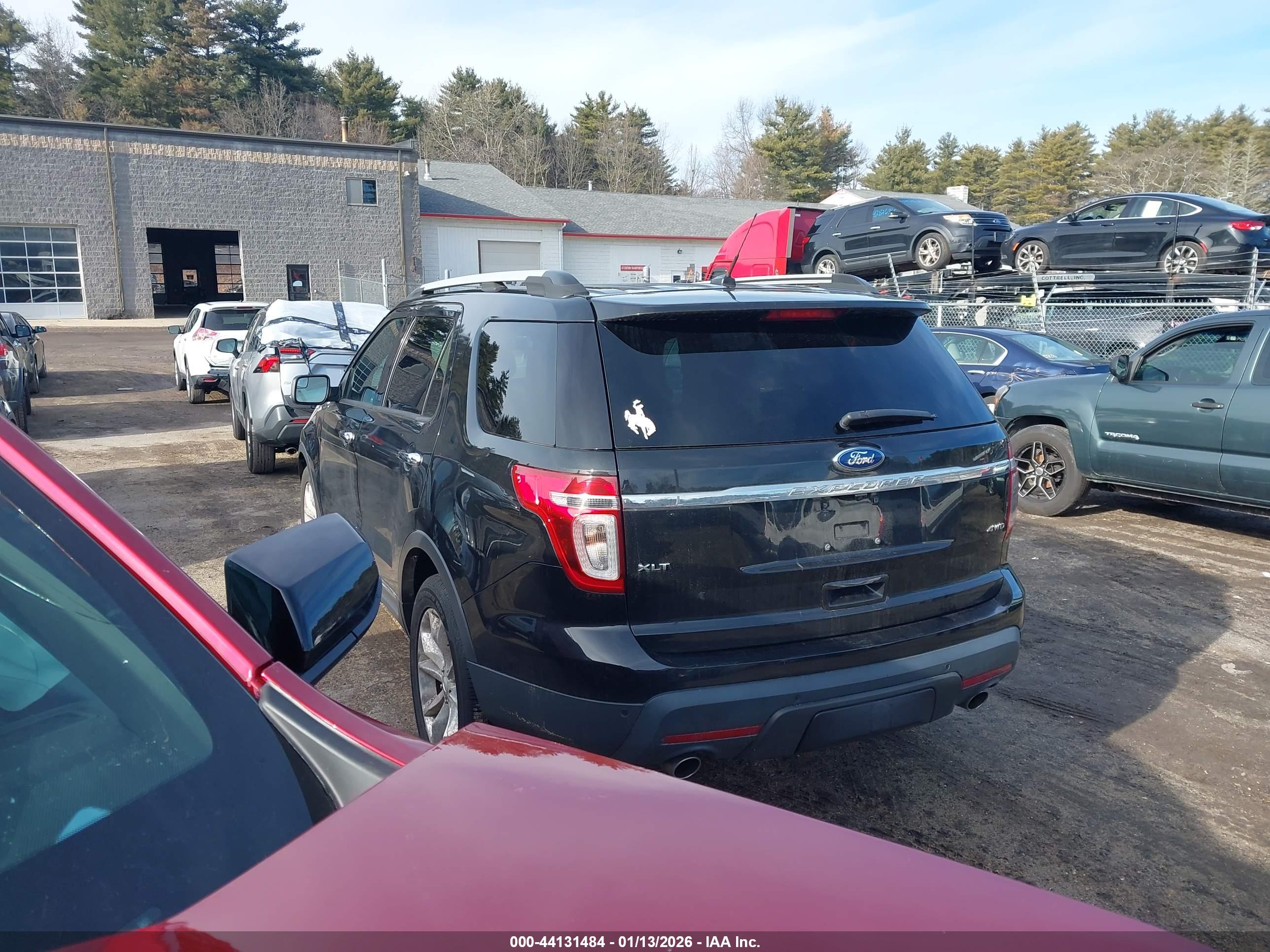 FORD EXPLORER image 3