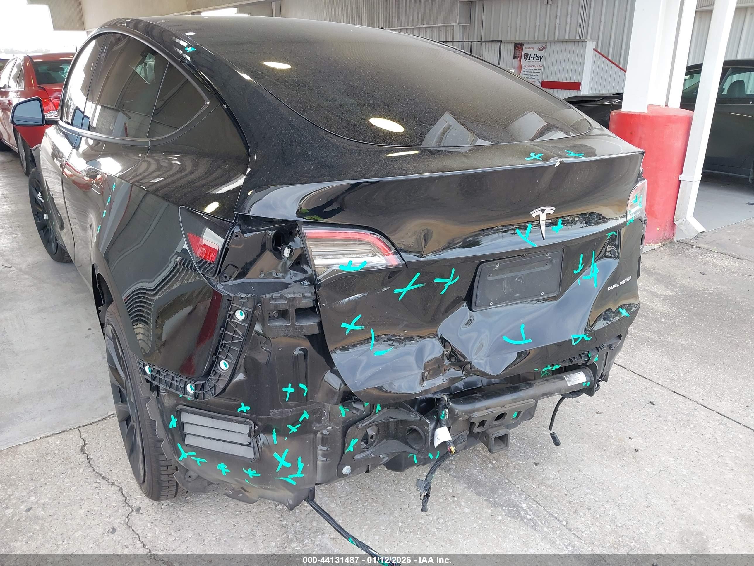 TESLA MODEL image 6