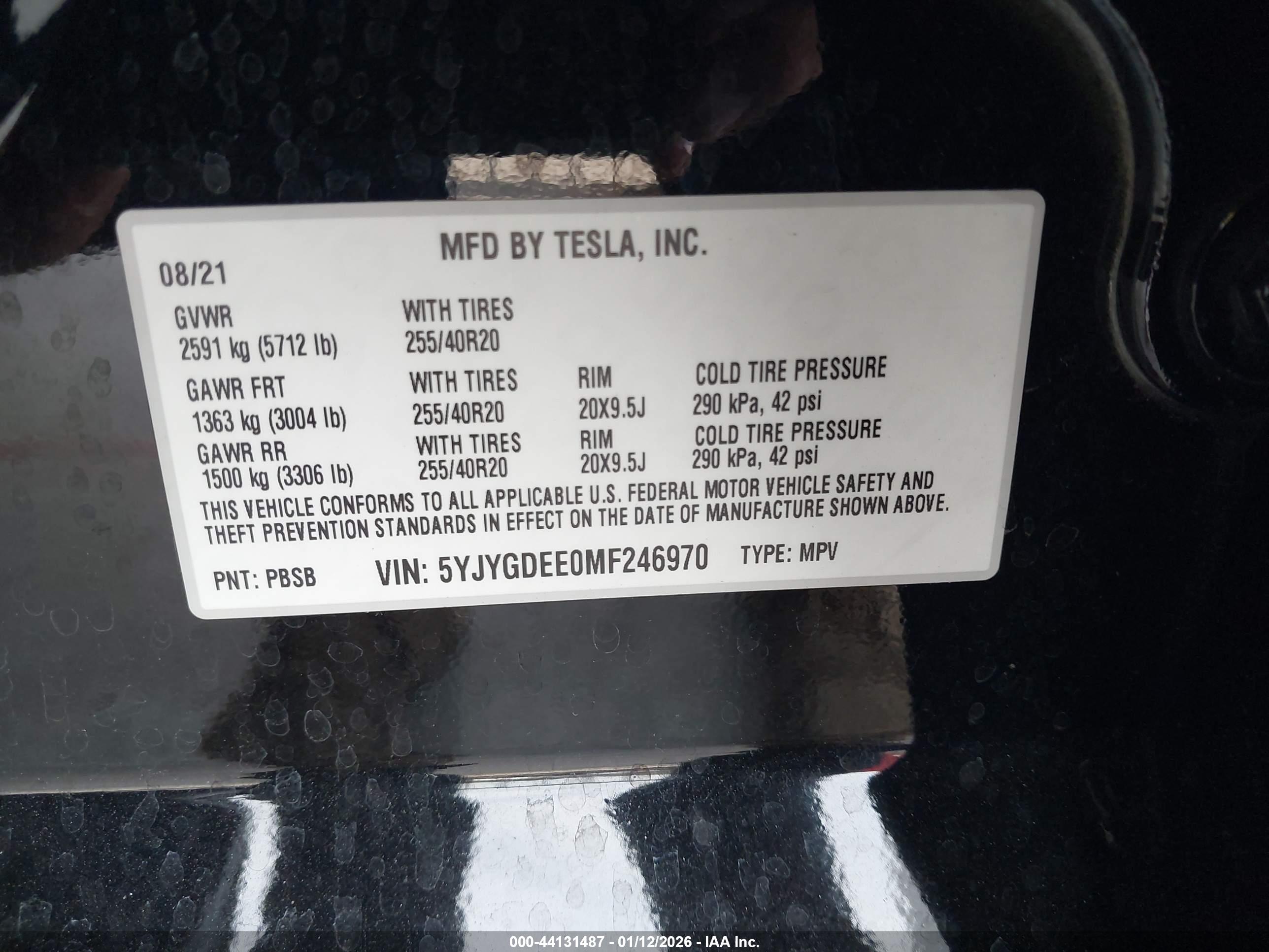 TESLA MODEL image 9