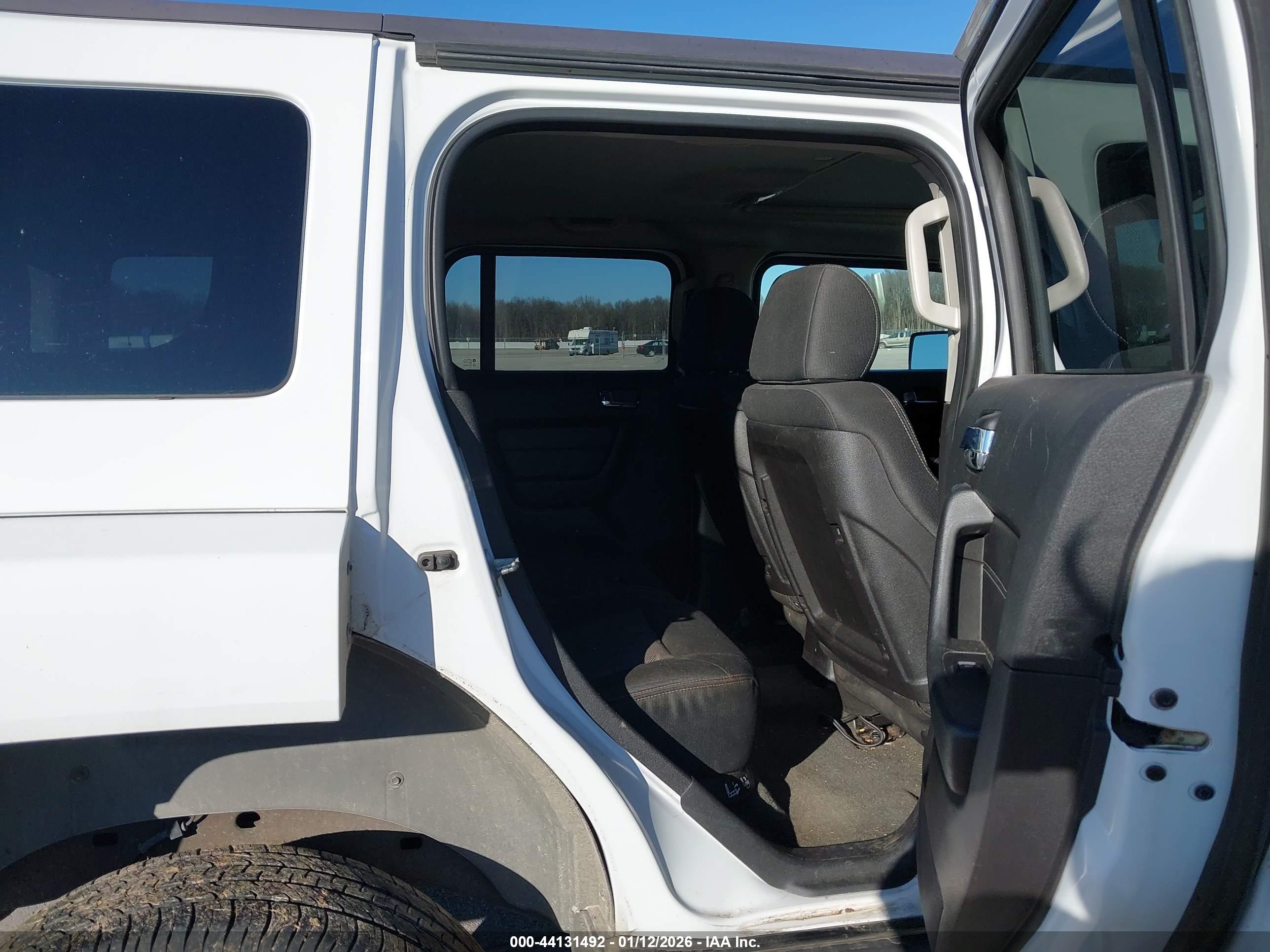 HUMMER H3 image 8
