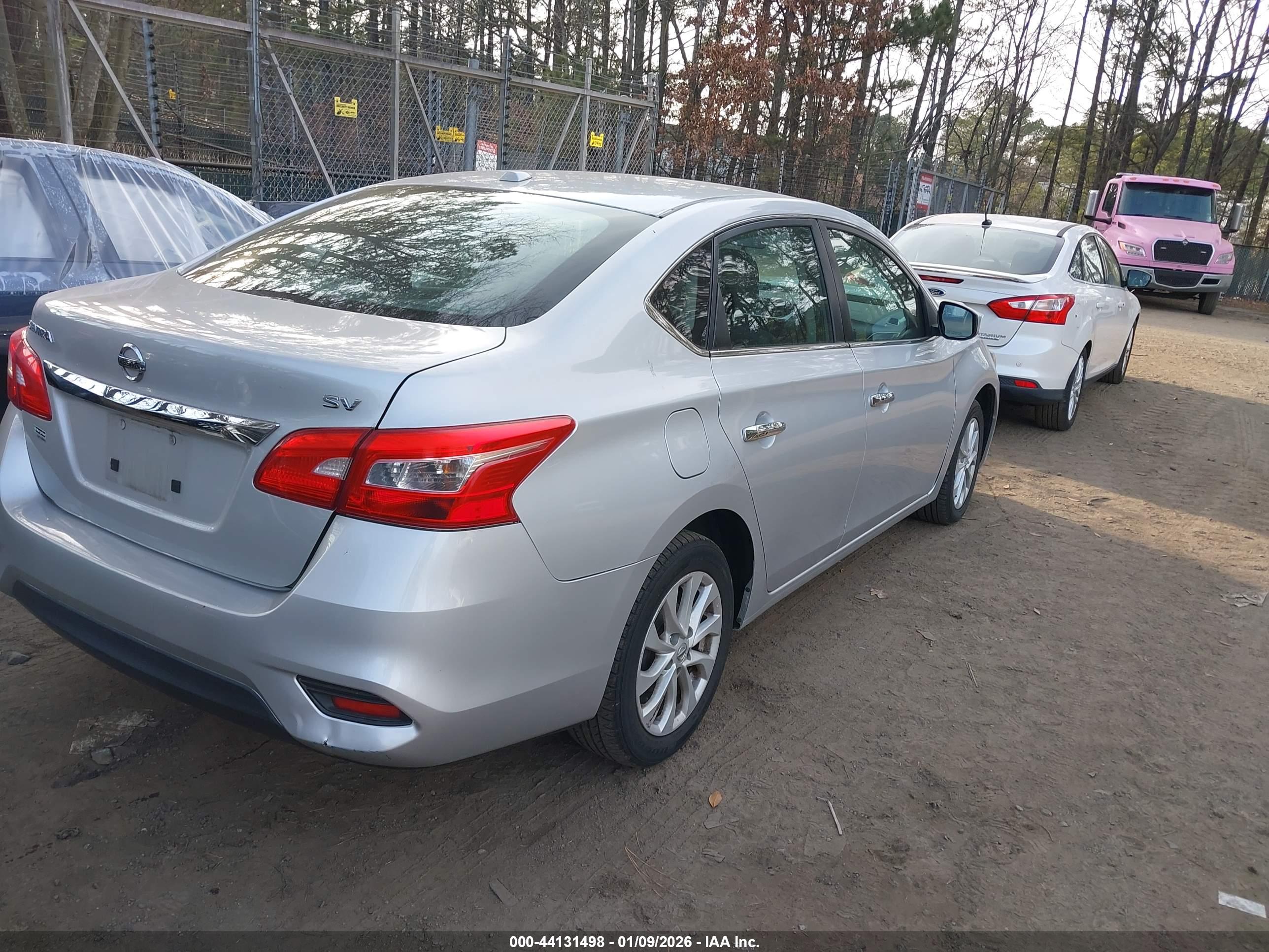 NISSAN SENTRA image 4