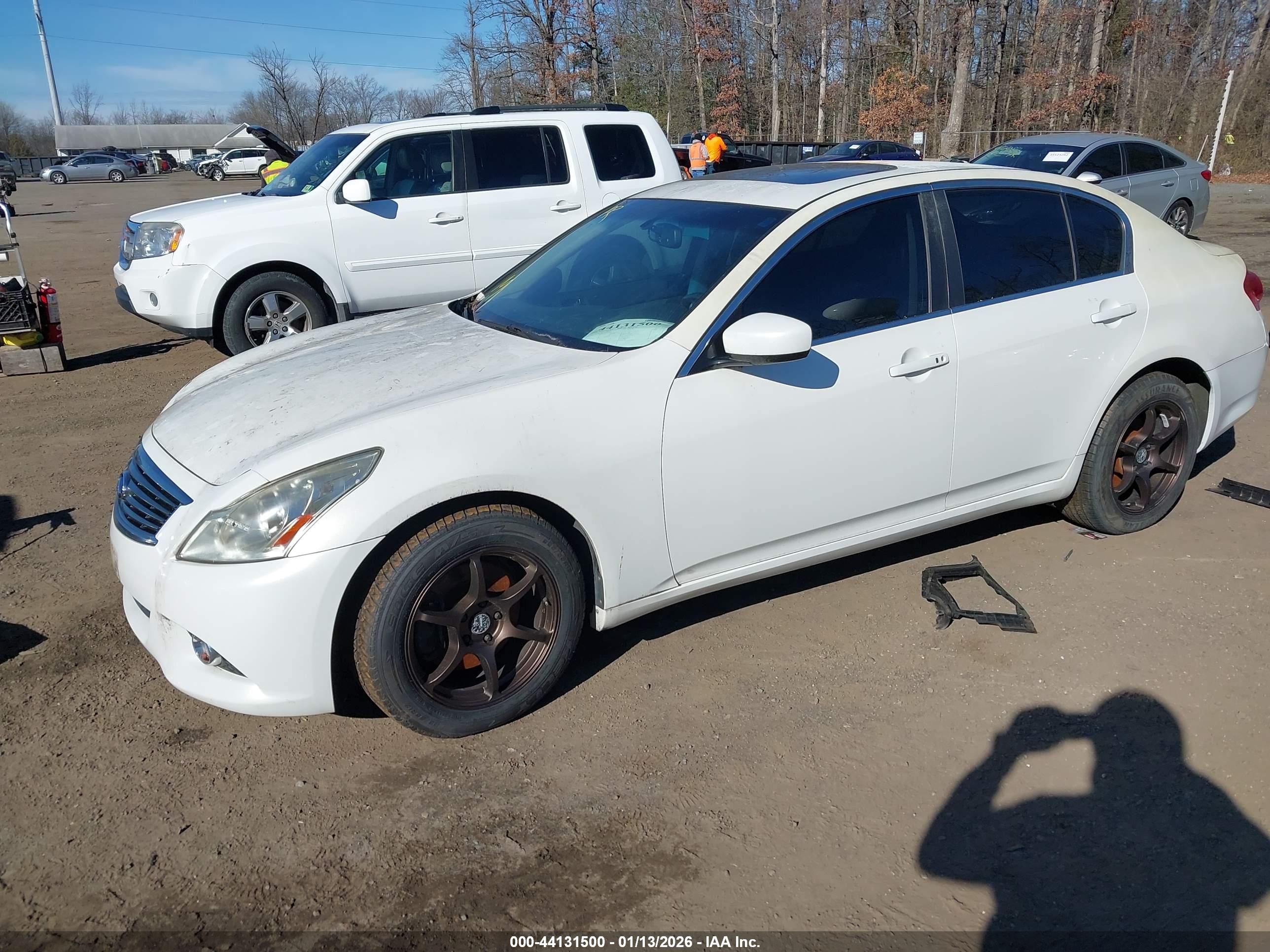 INFINITI G37X image 2