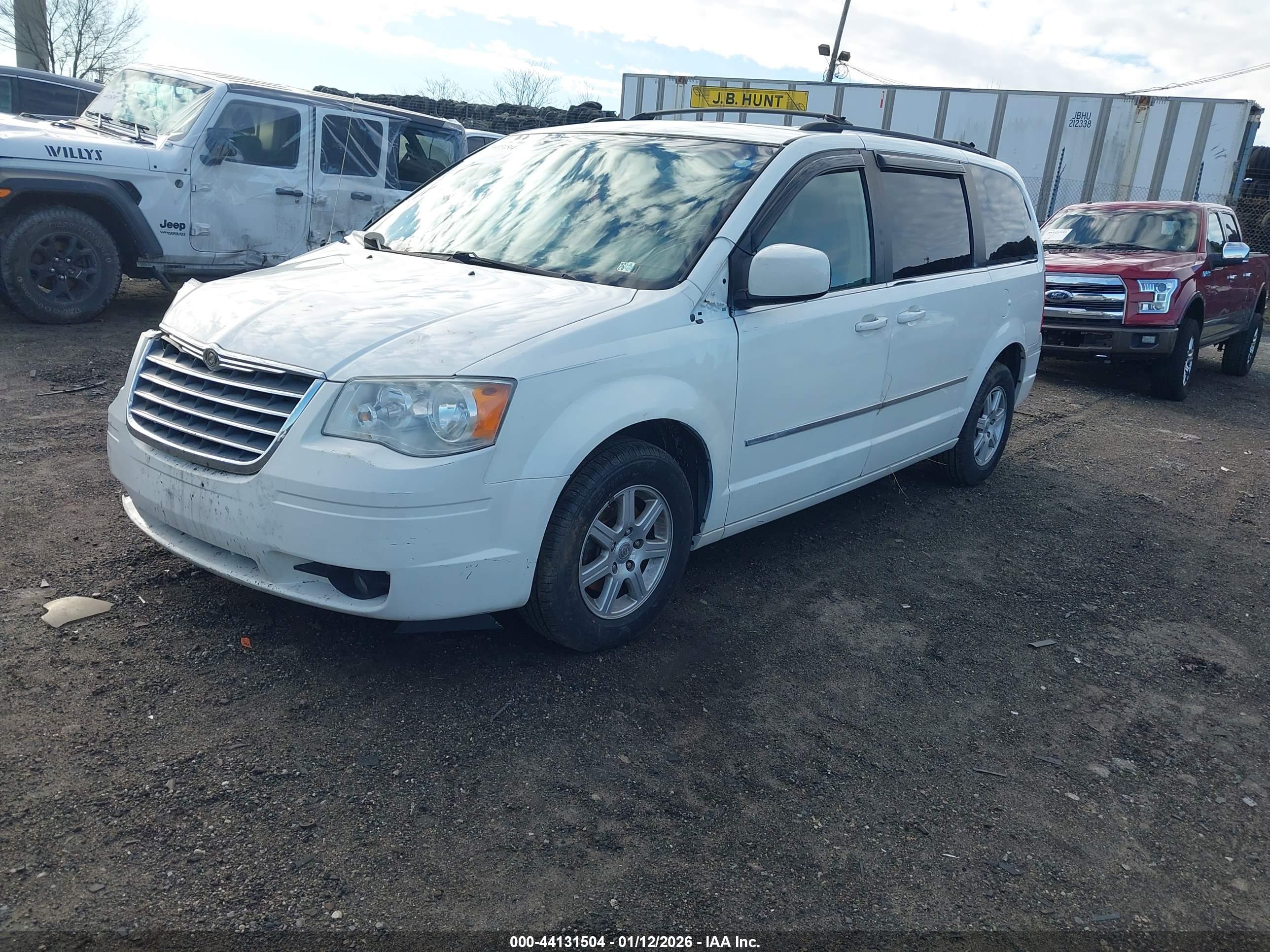 CHRYSLER TOWN image 2