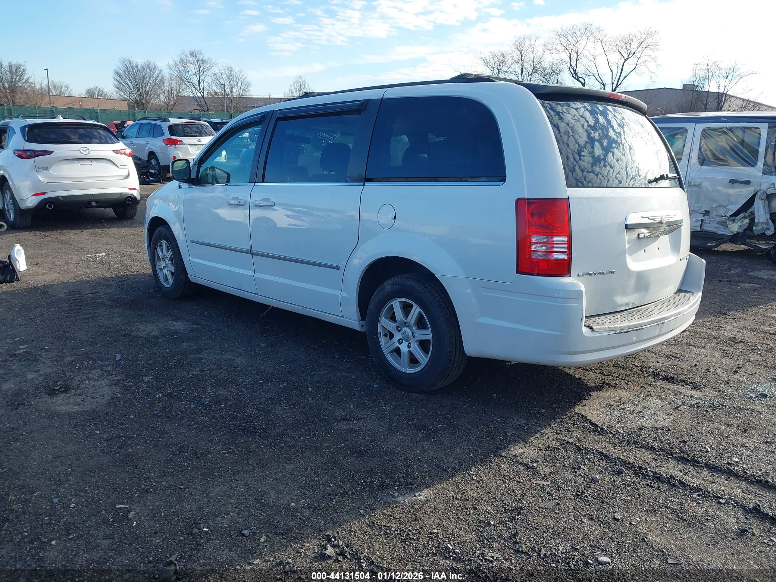 CHRYSLER TOWN image 3
