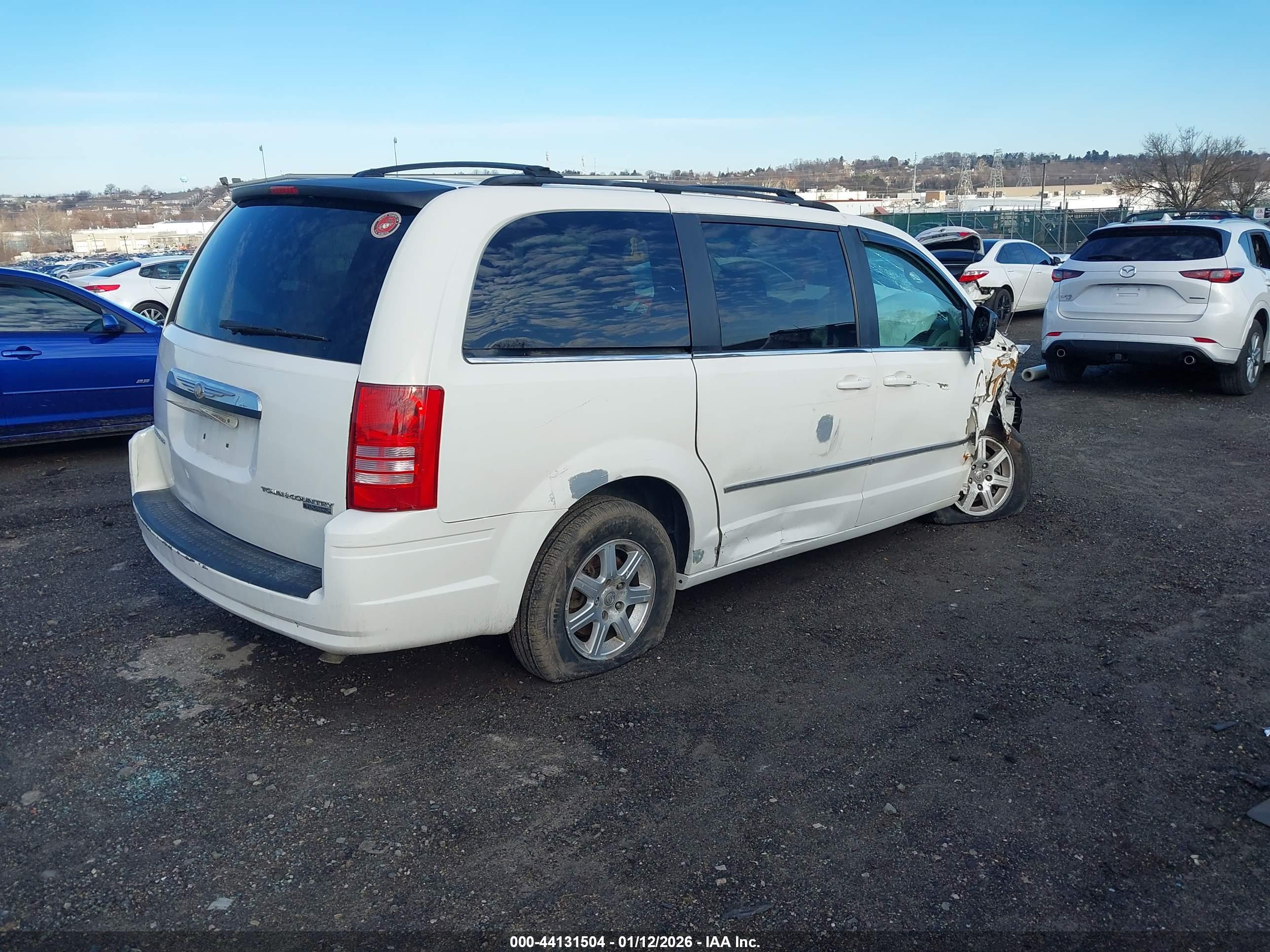 CHRYSLER TOWN image 4