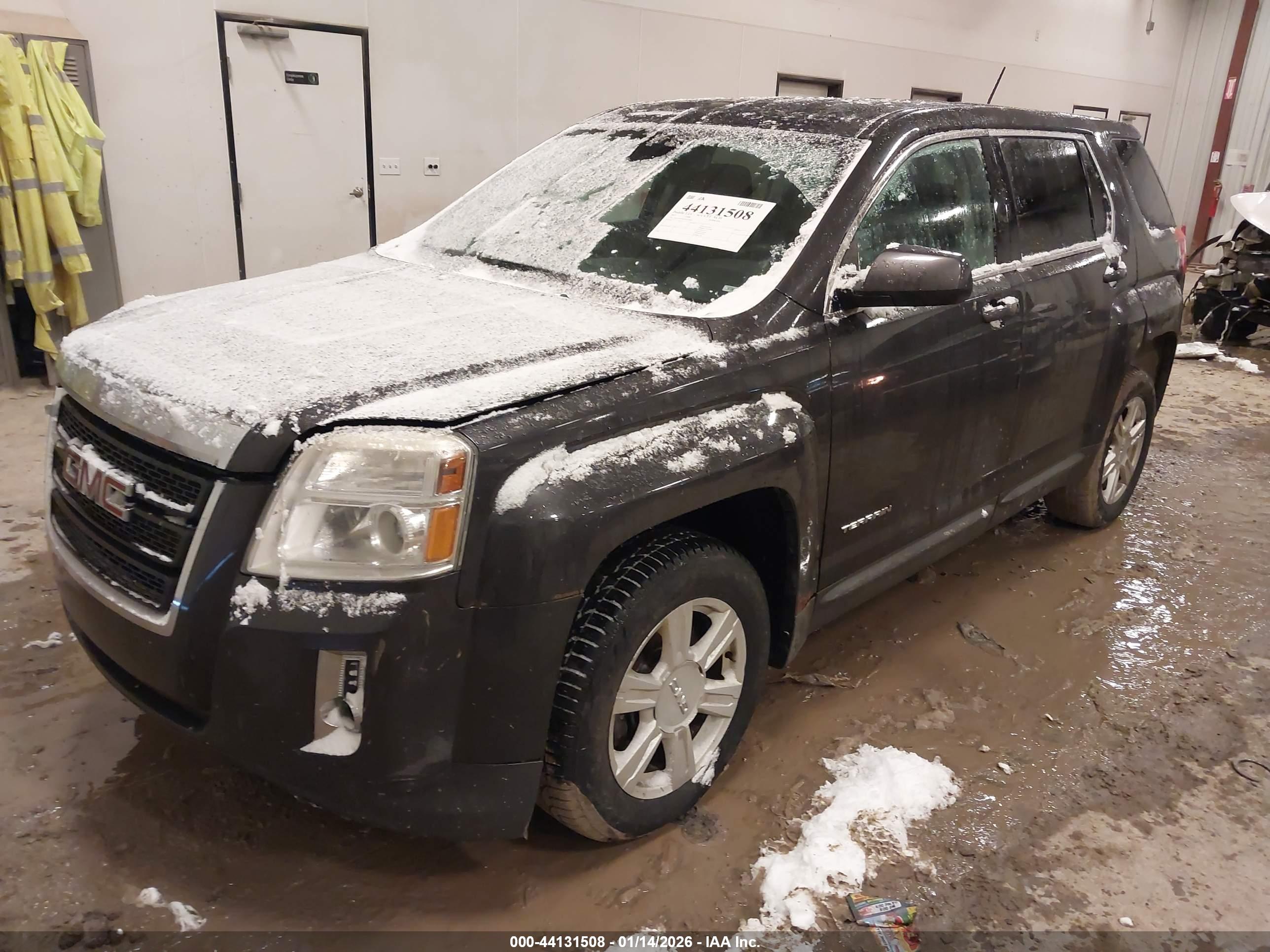GMC TERRAIN image 2