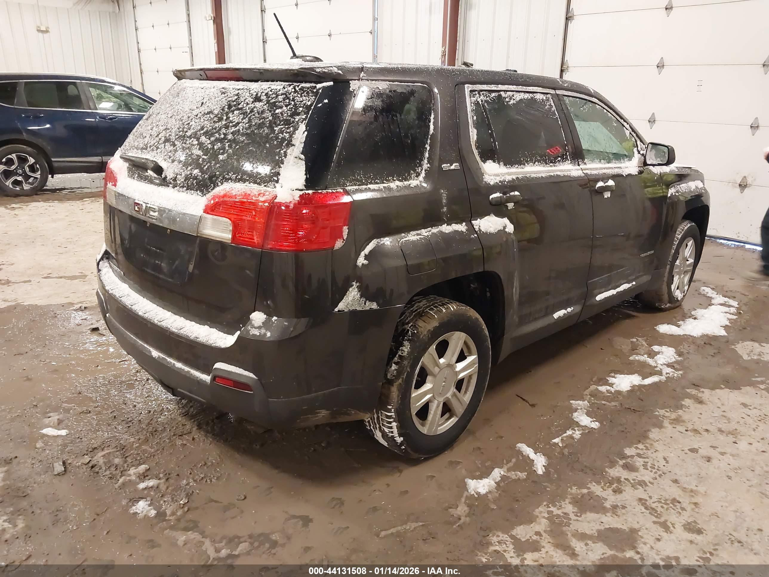 GMC TERRAIN image 4