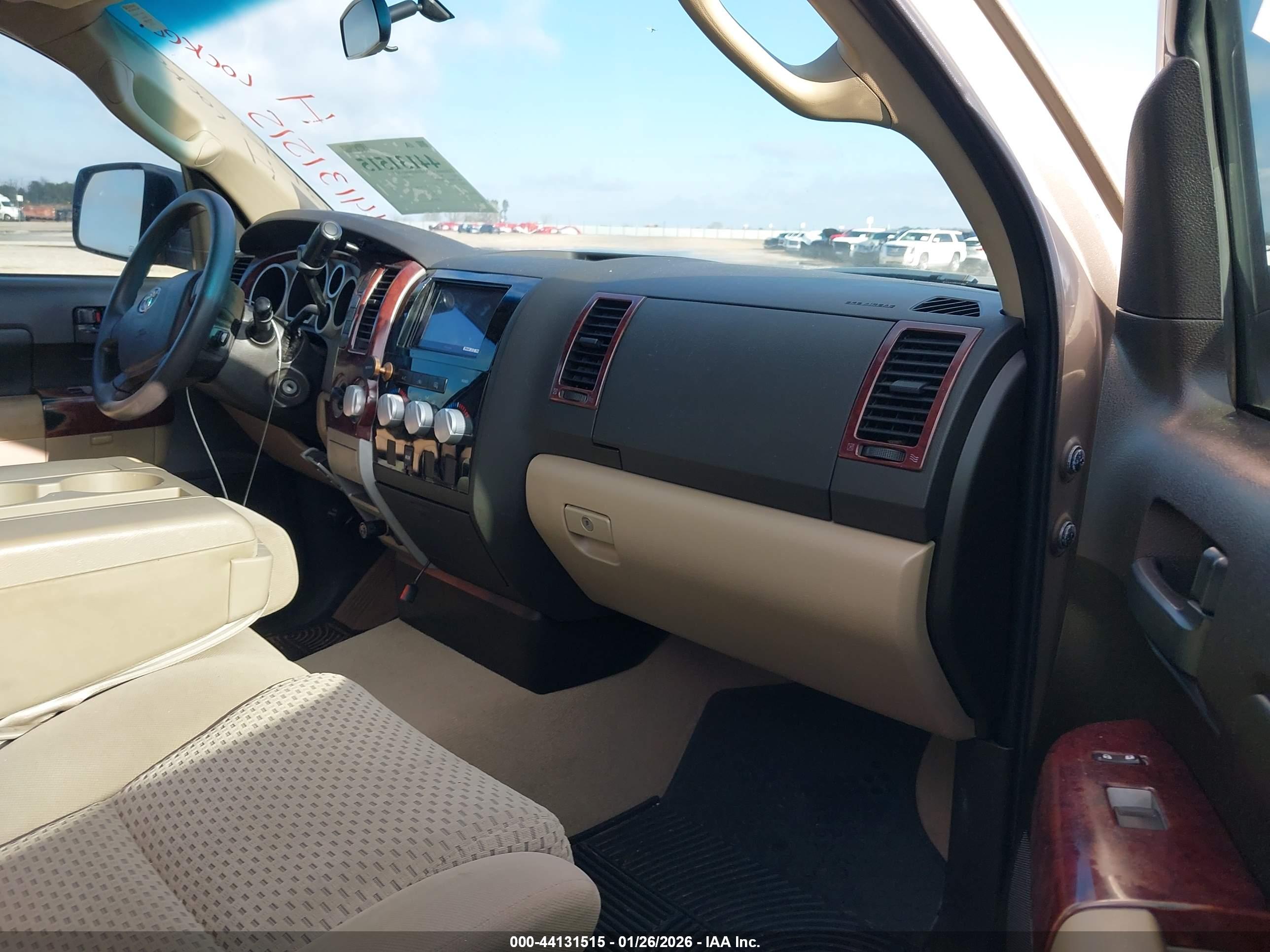 TOYOTA TUNDRA image 5