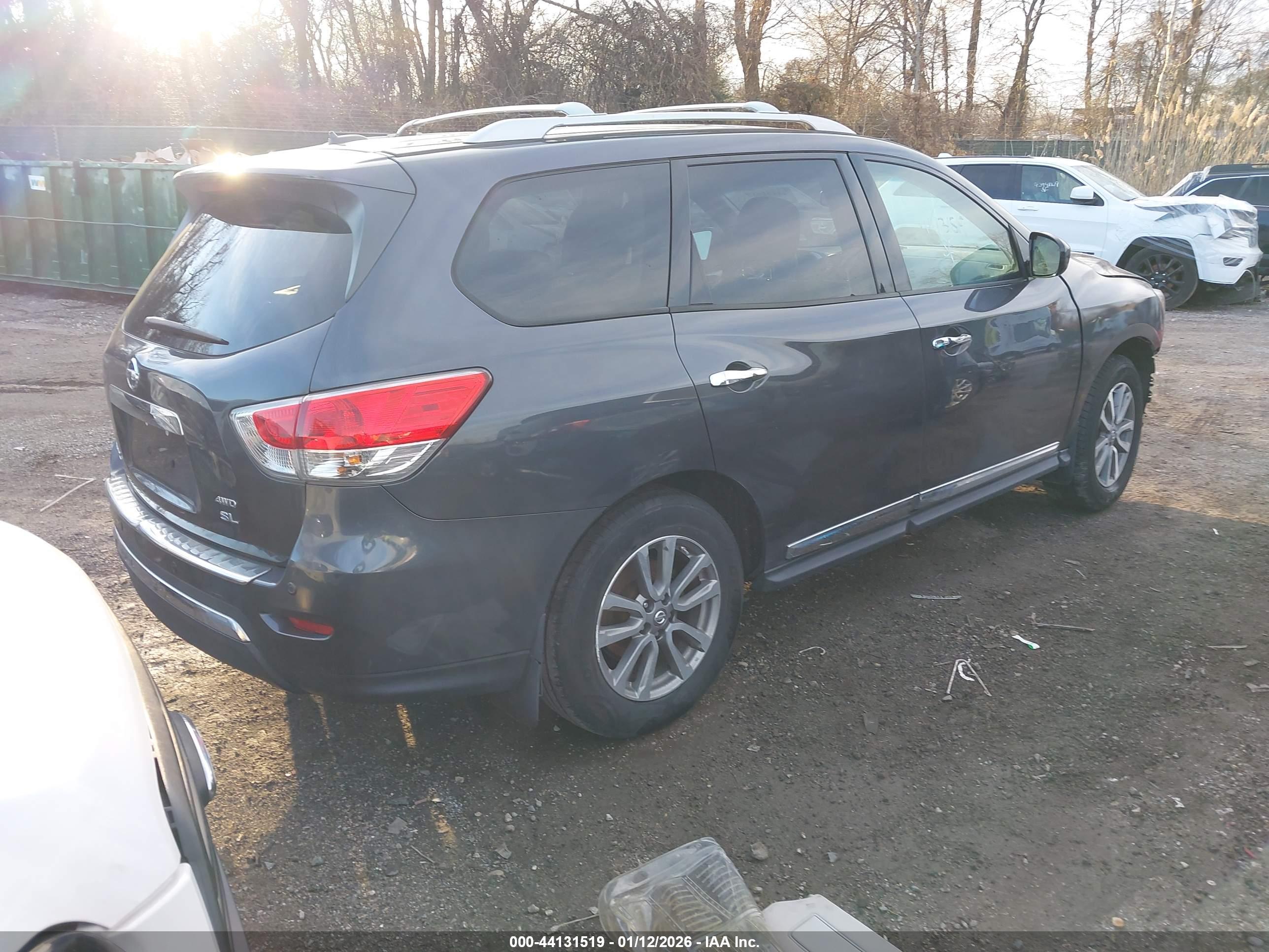 NISSAN PATHFINDER image 4
