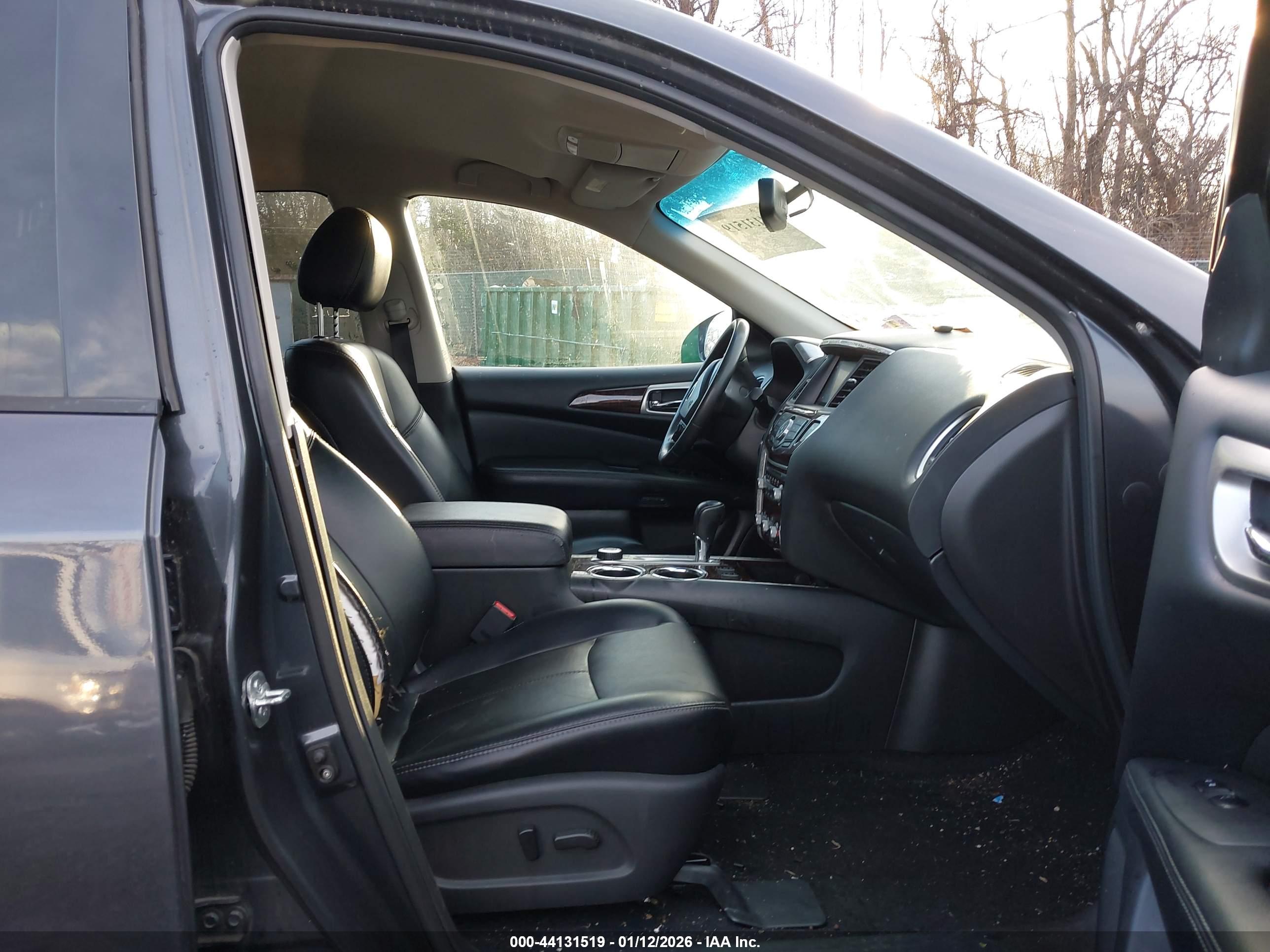 NISSAN PATHFINDER image 5