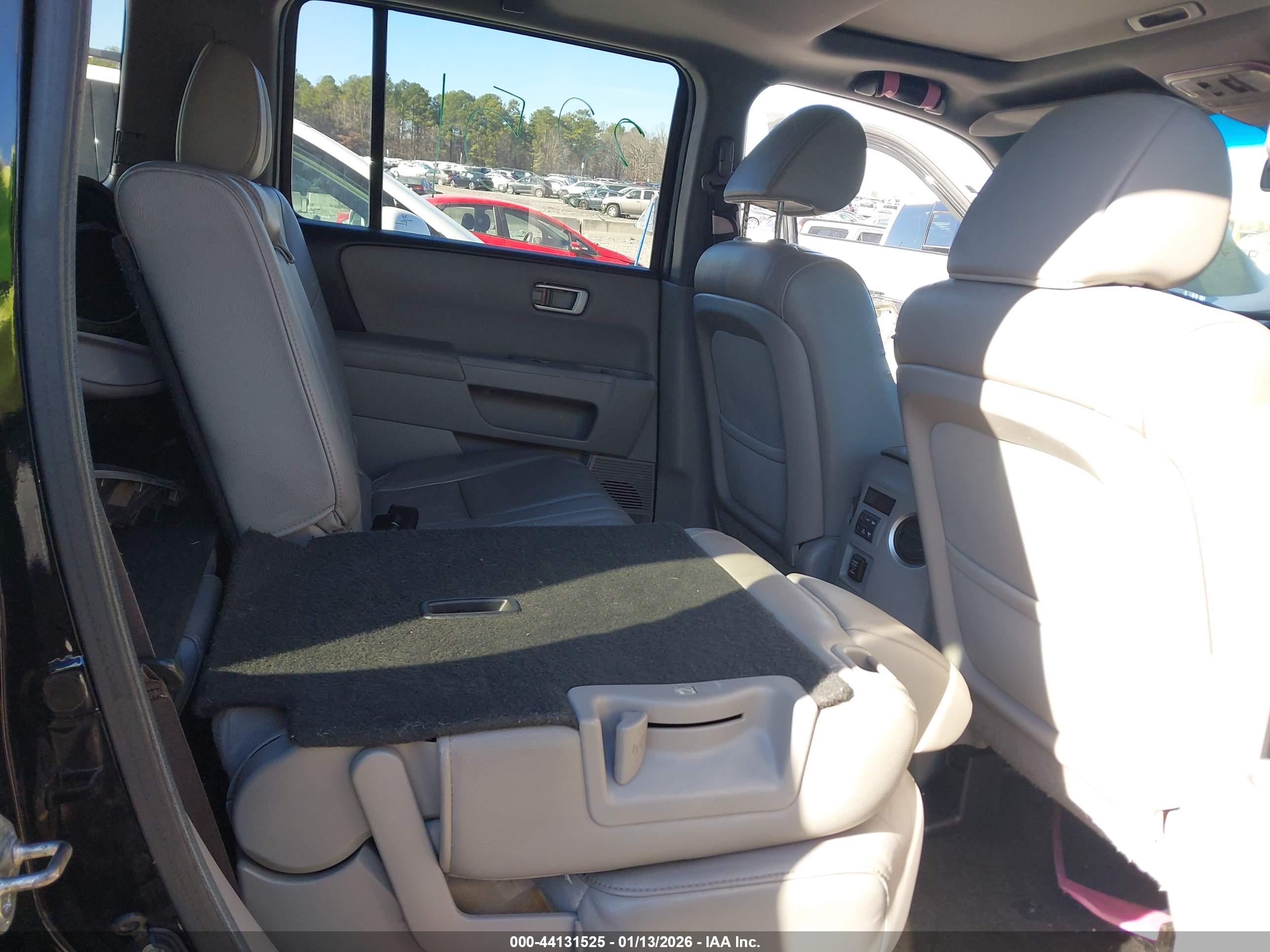 HONDA PILOT image 8