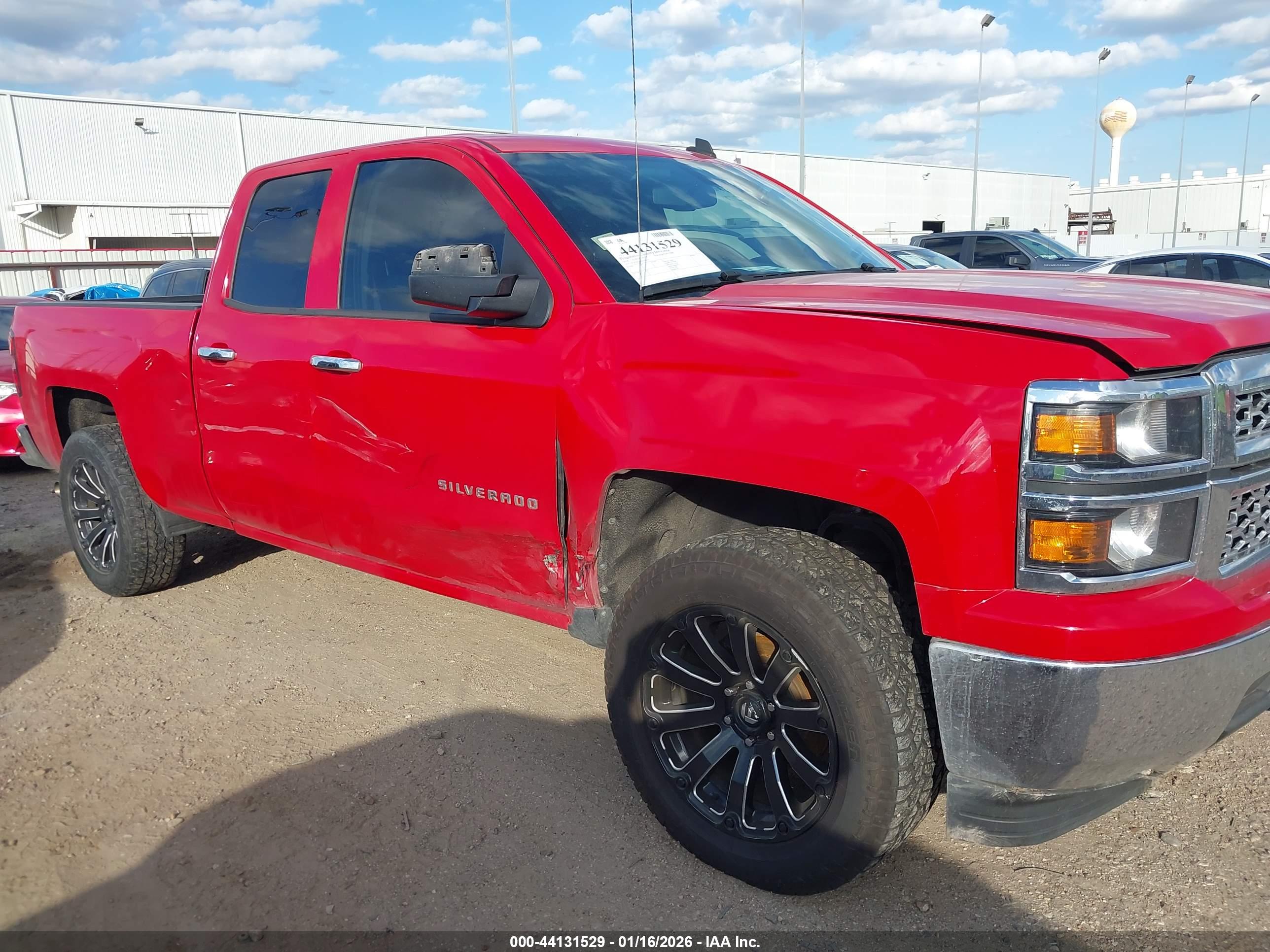 CHEVROLET SILVERADO image 6