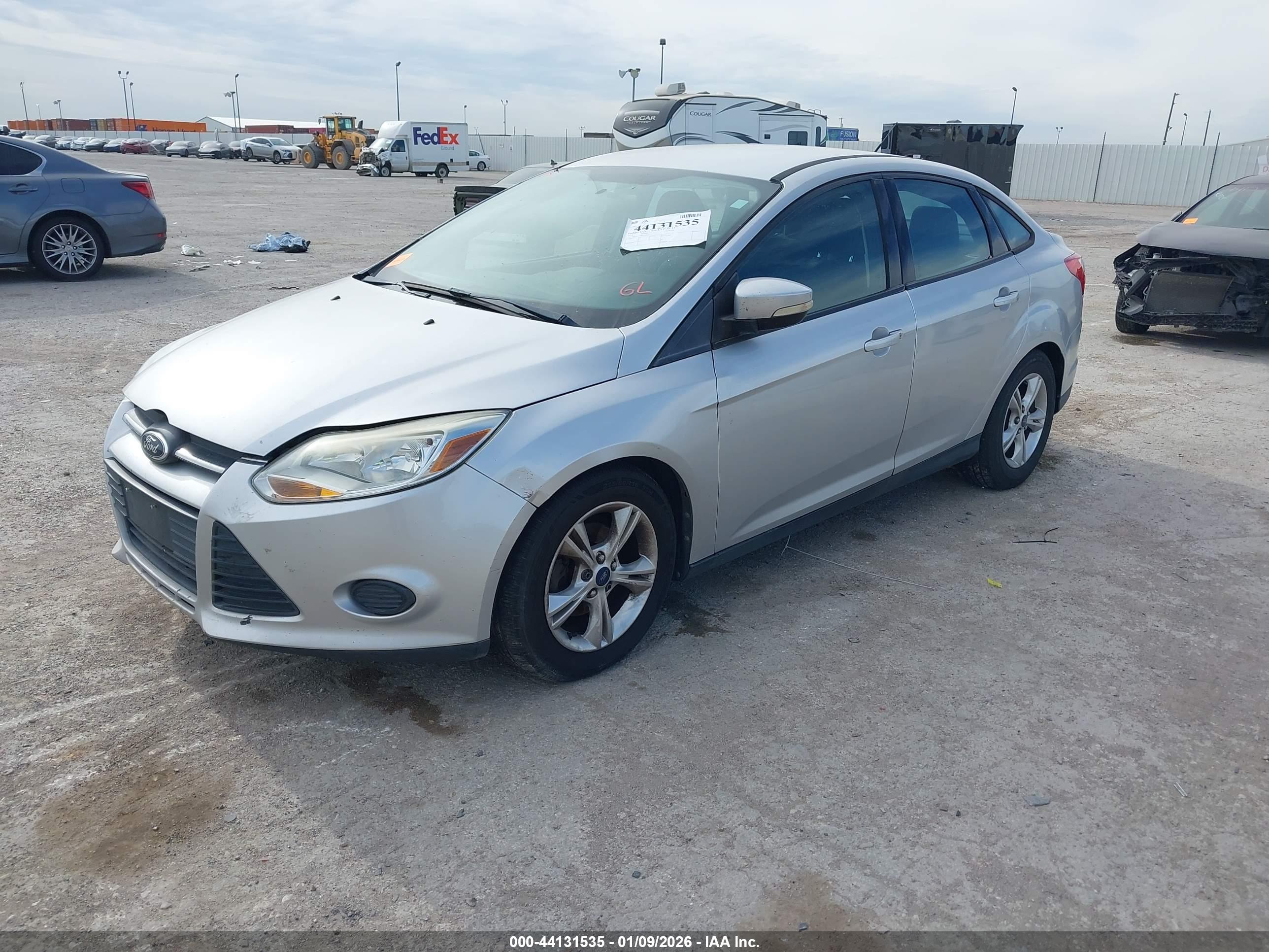 FORD FOCUS image 2