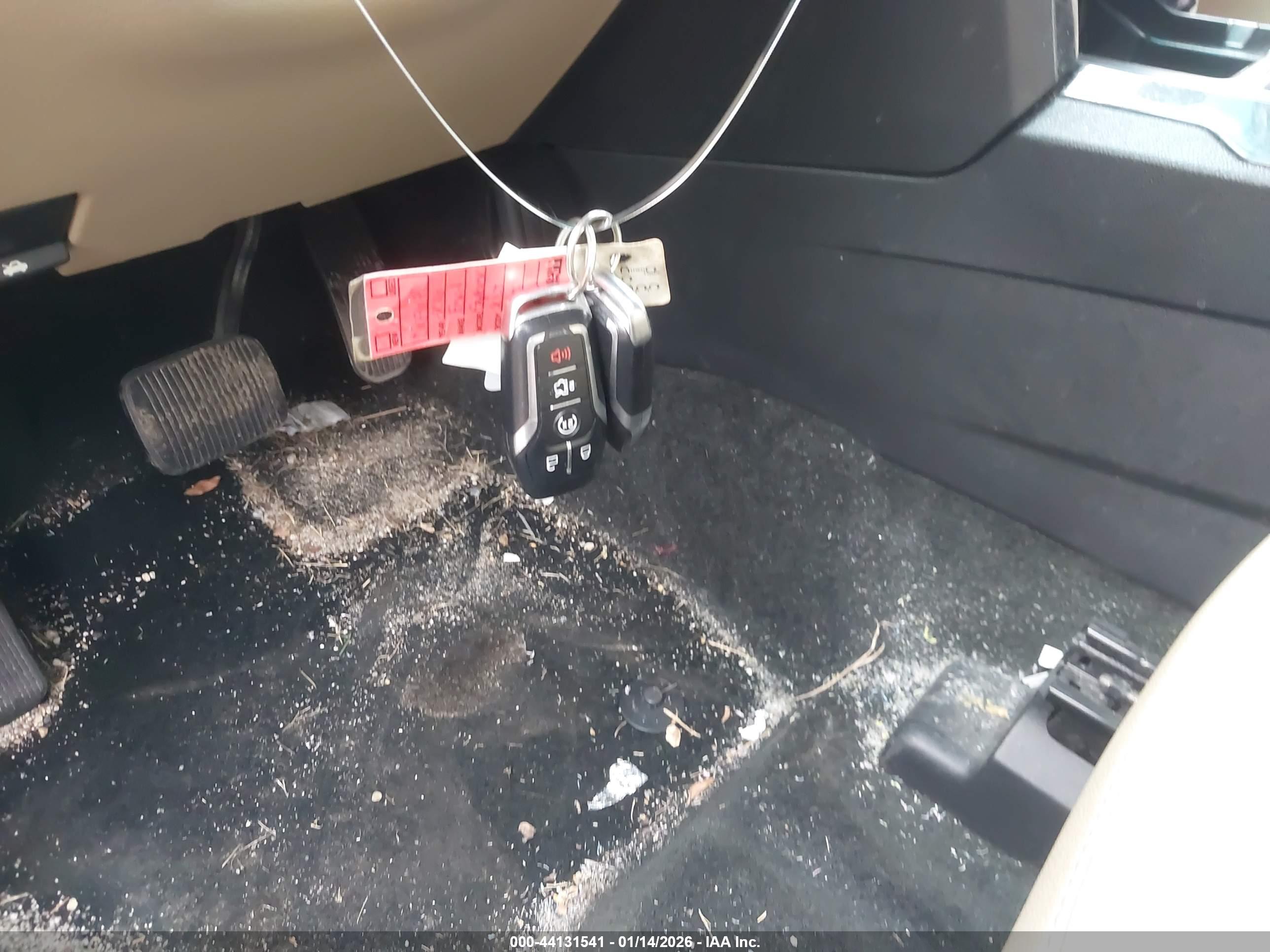 FORD EXPLORER image 11