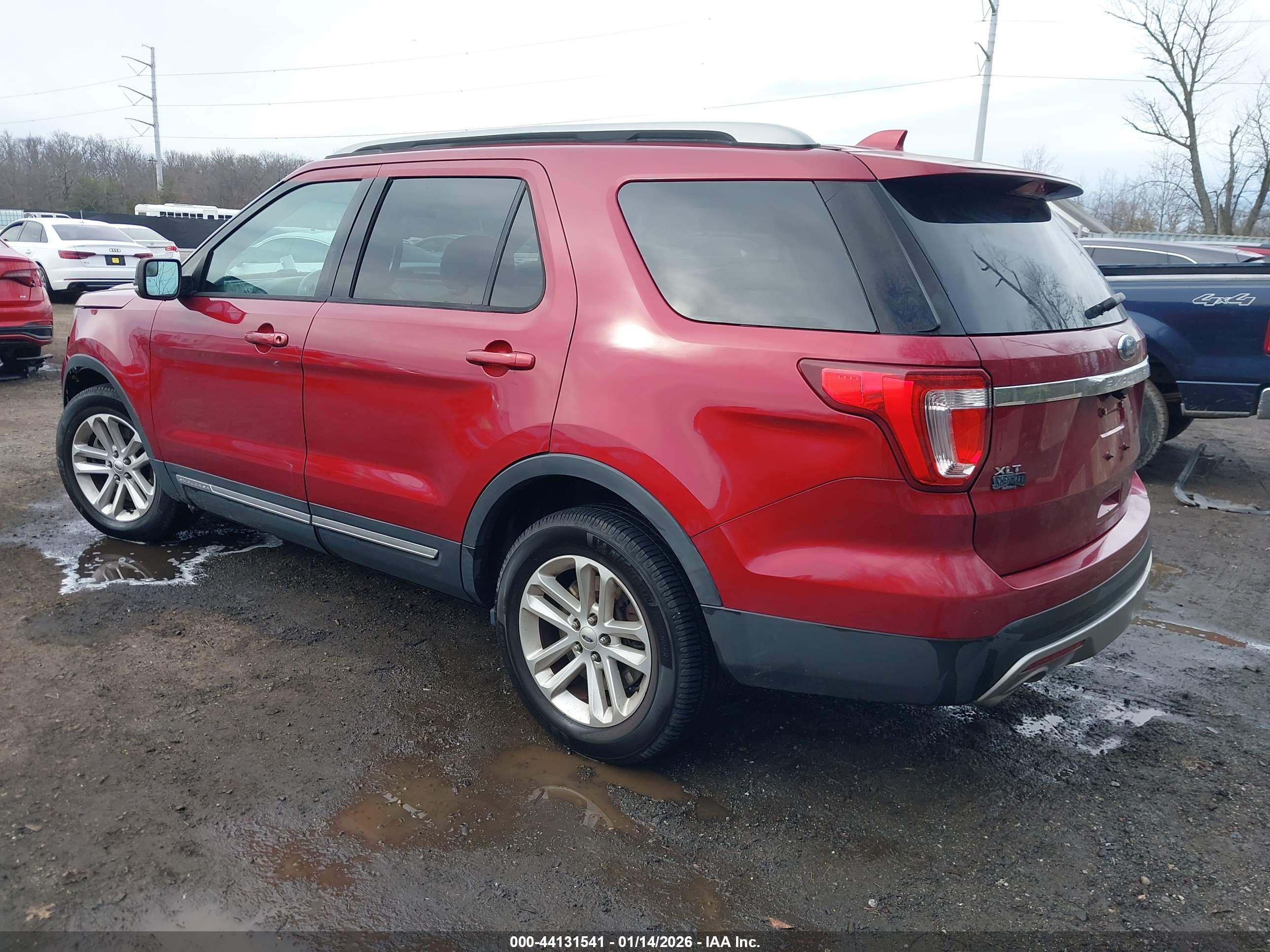 FORD EXPLORER image 3