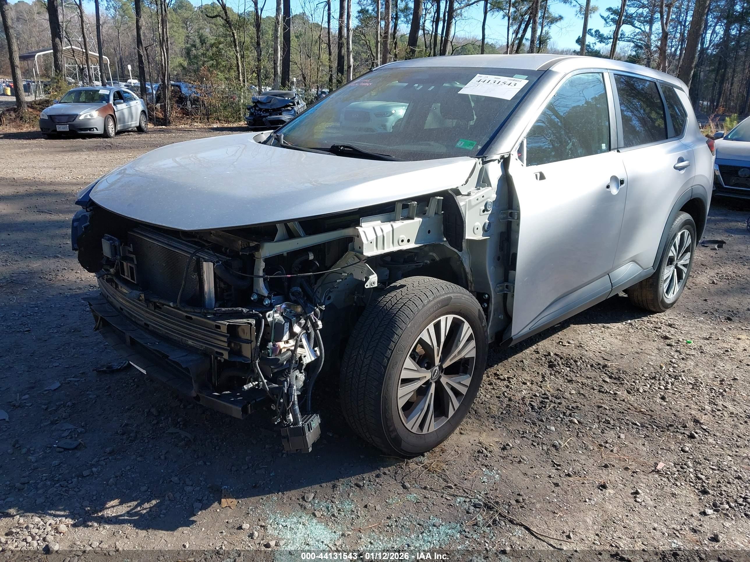 NISSAN ROGUE image 2