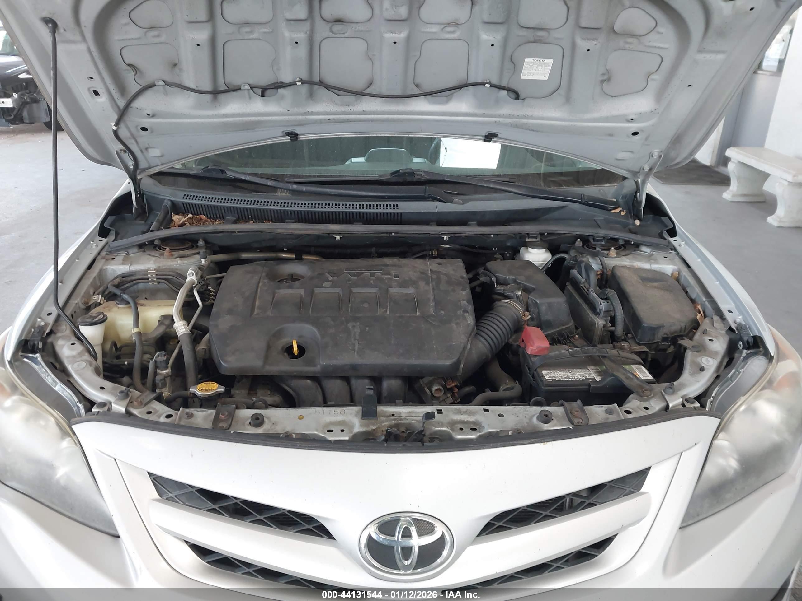 TOYOTA COROLLA image 10