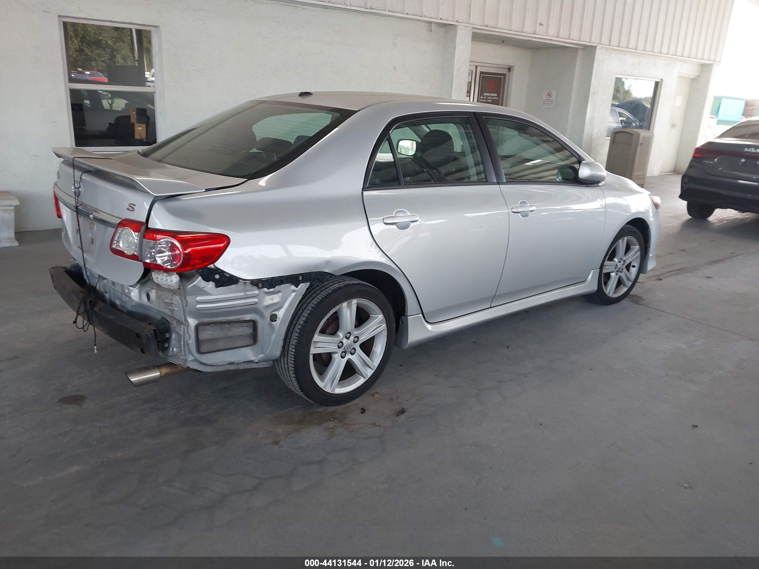 TOYOTA COROLLA image 4