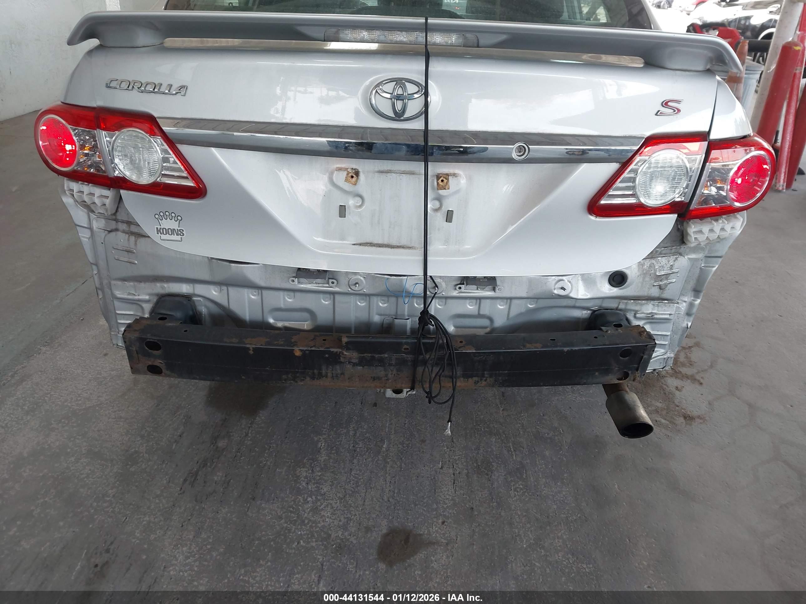 TOYOTA COROLLA image 6