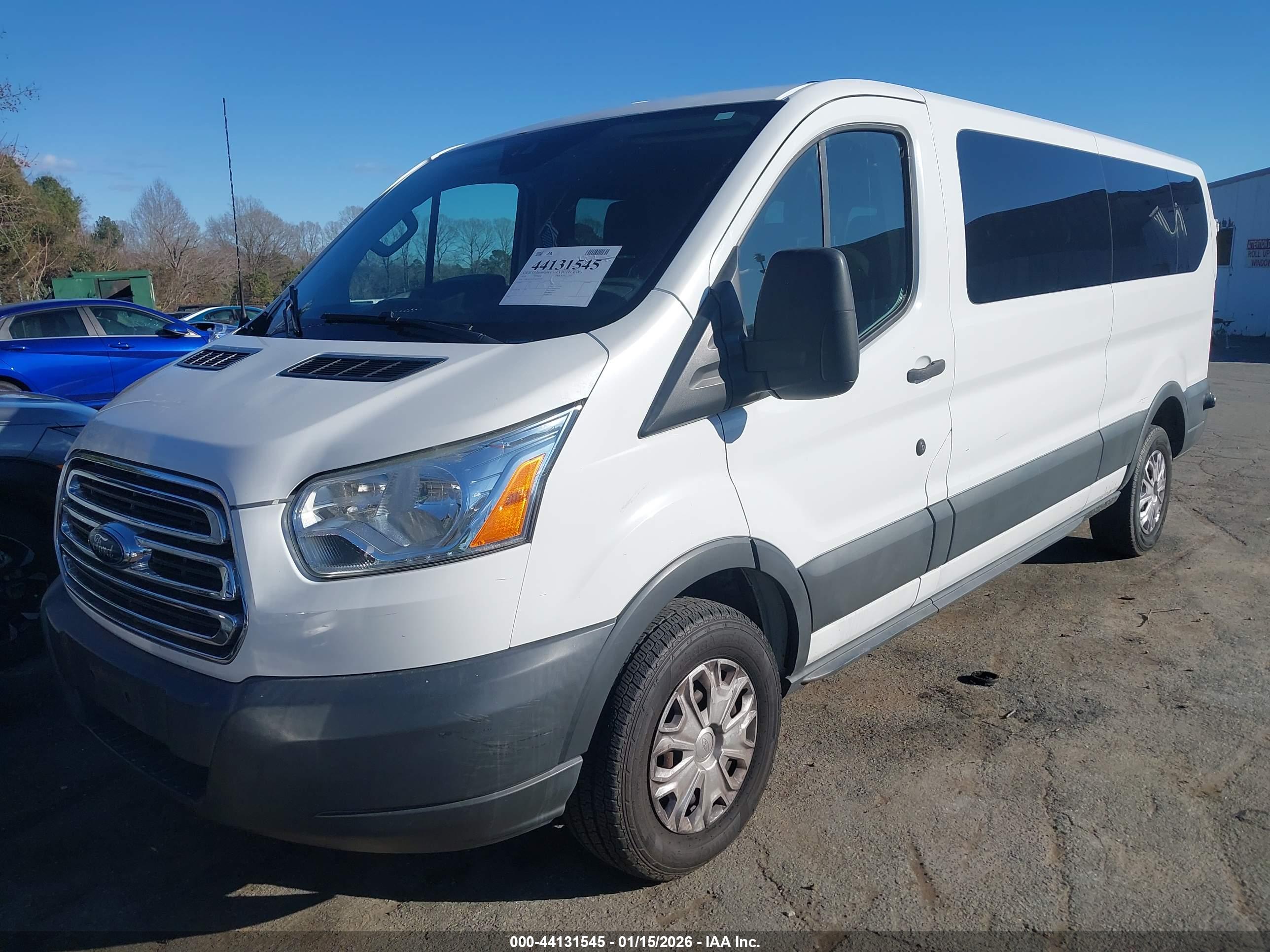 FORD TRANSIT-350 image 6