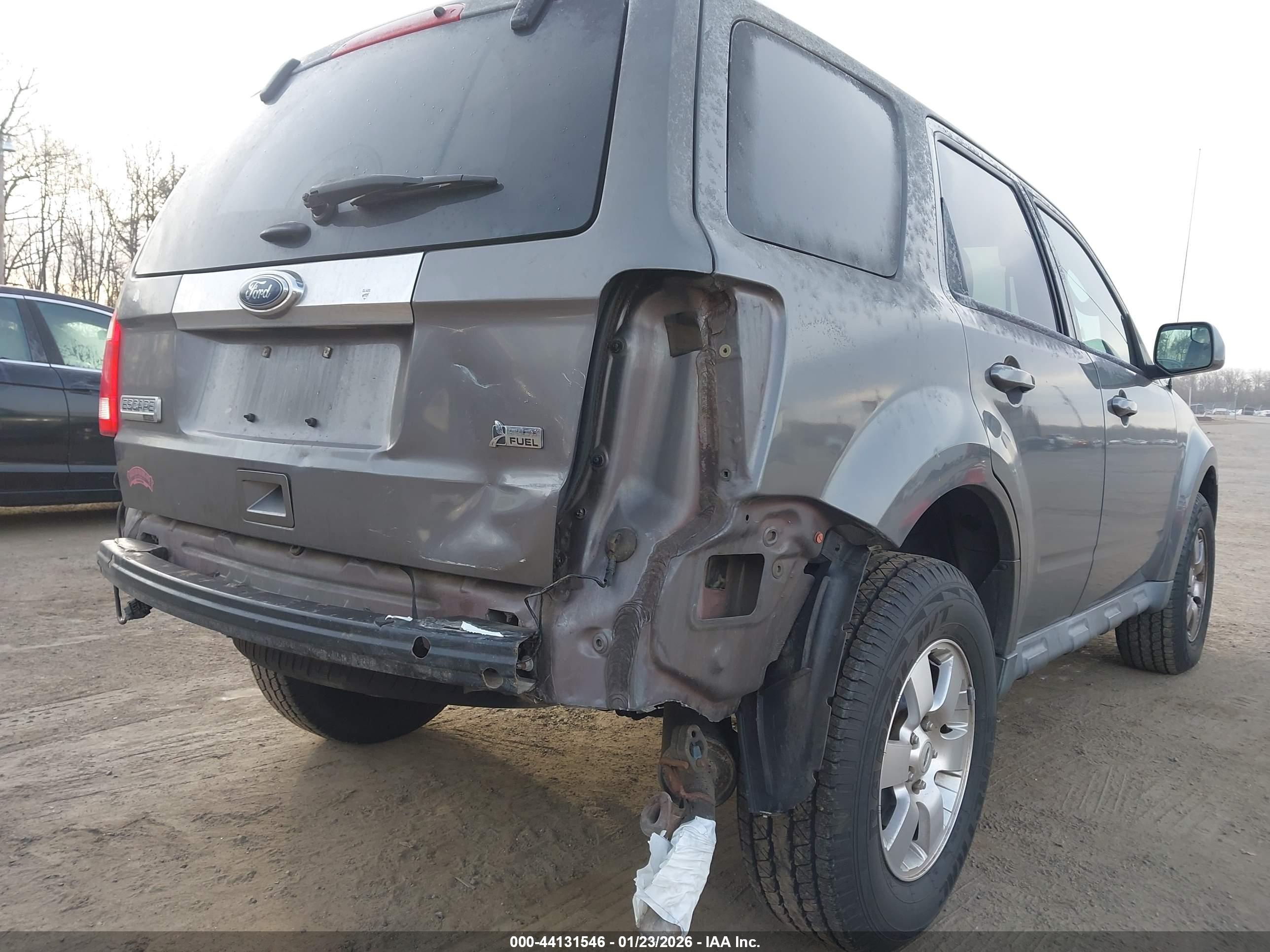 FORD ESCAPE image 6