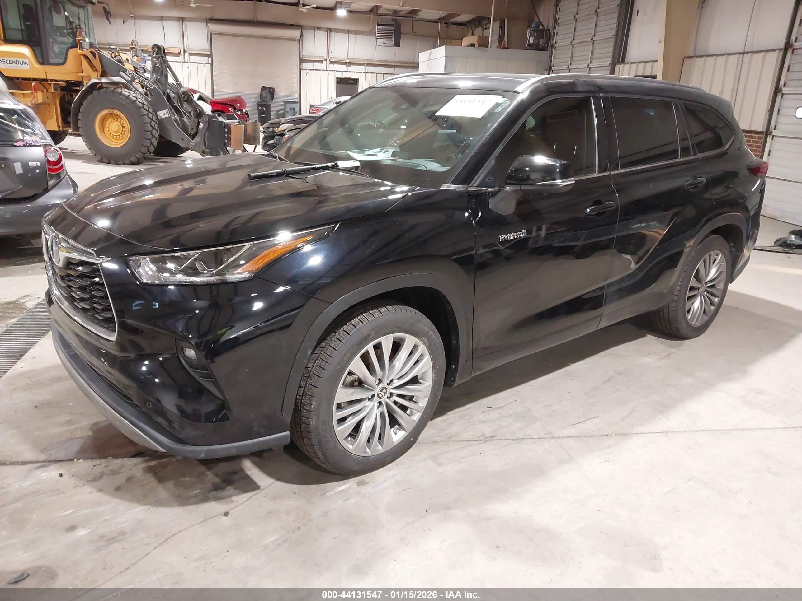 TOYOTA HIGHLANDER image 2