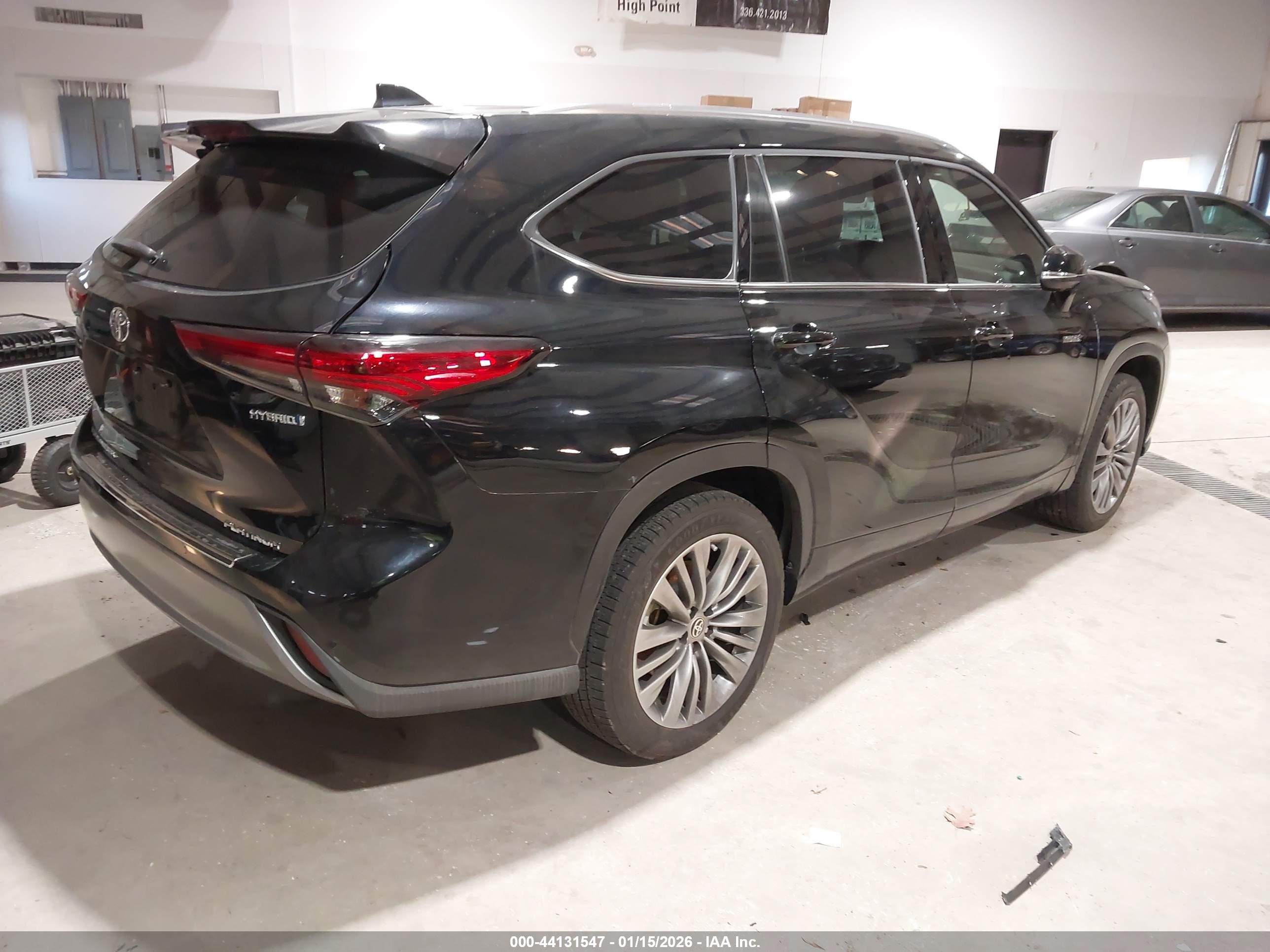 TOYOTA HIGHLANDER image 4