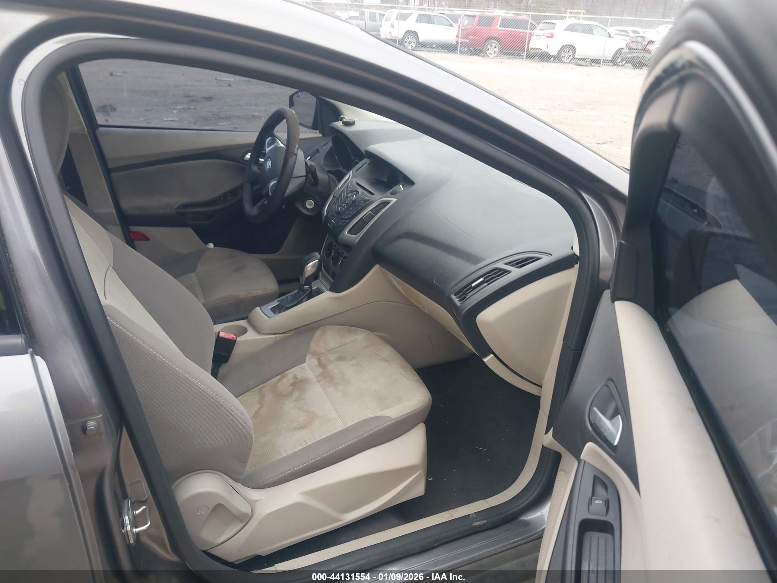 FORD FOCUS image 5