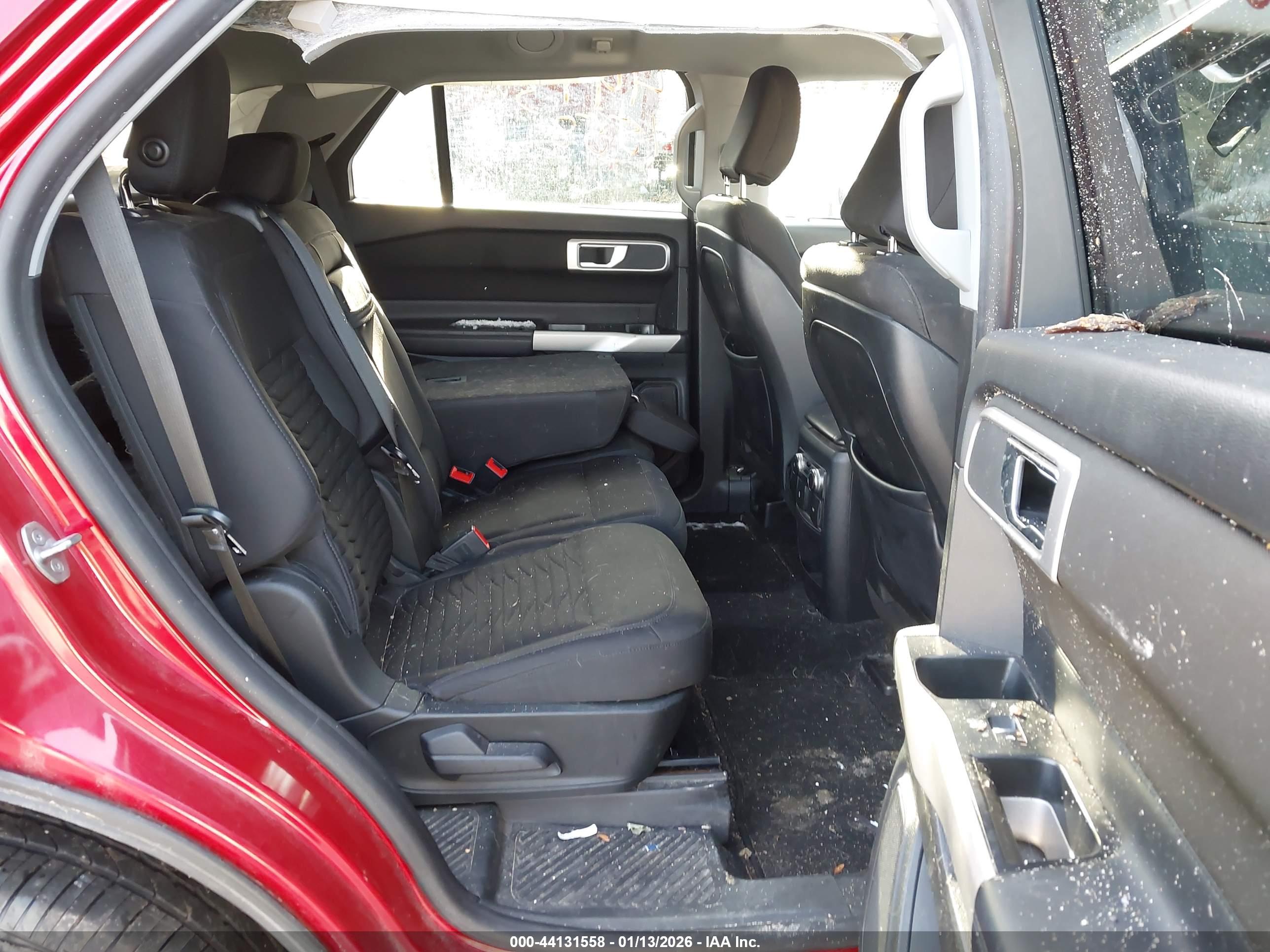 FORD EXPLORER image 8