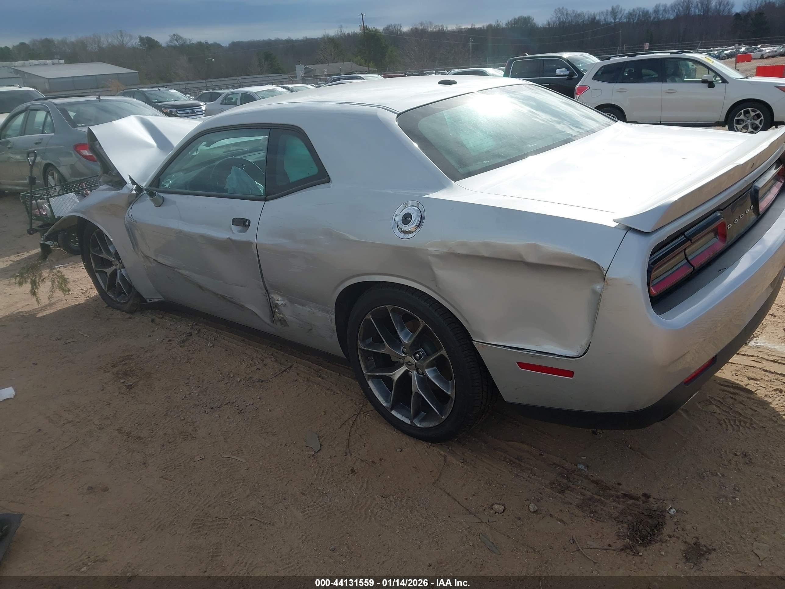 DODGE CHALLENGER image 3