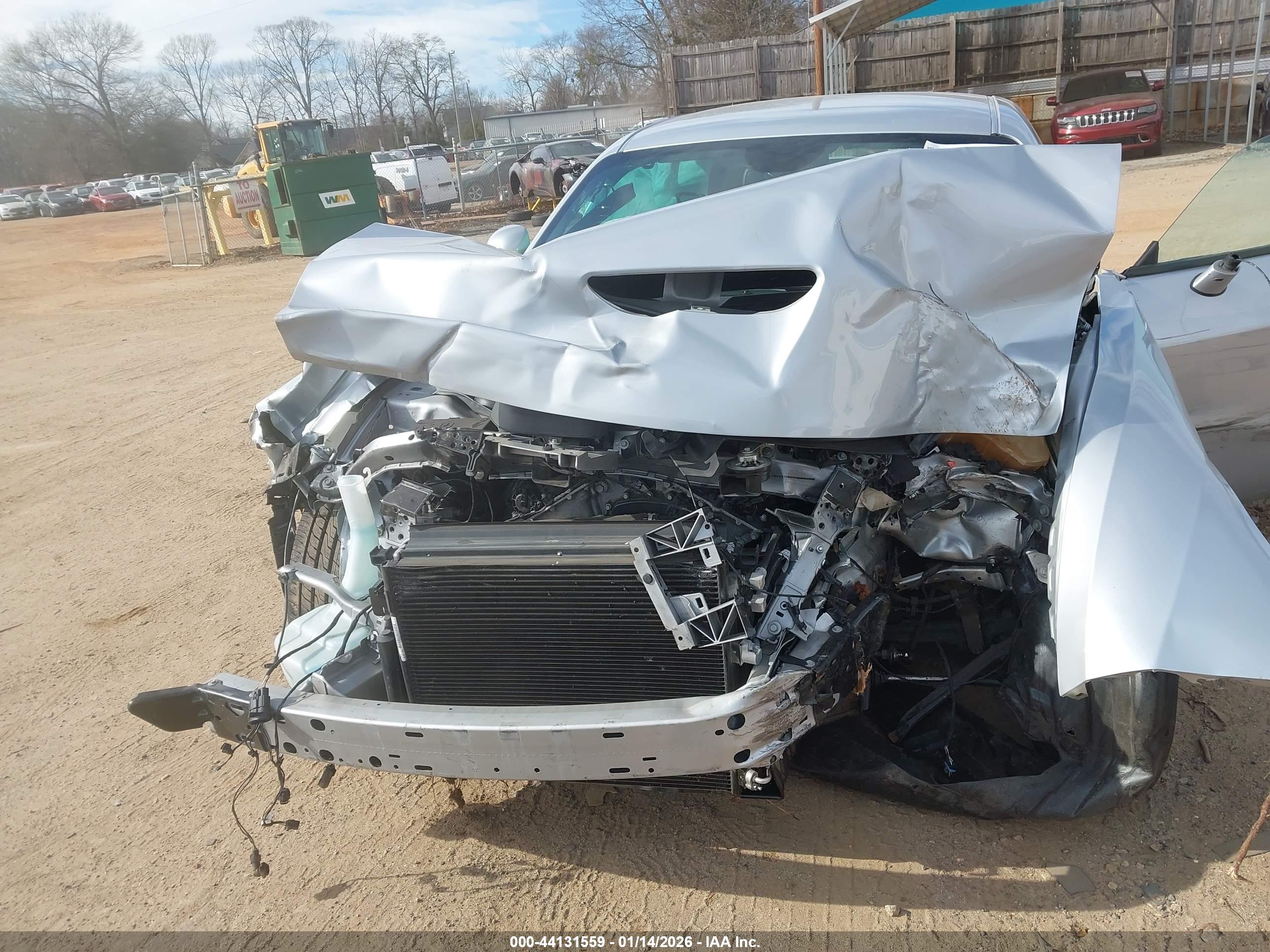 DODGE CHALLENGER image 6