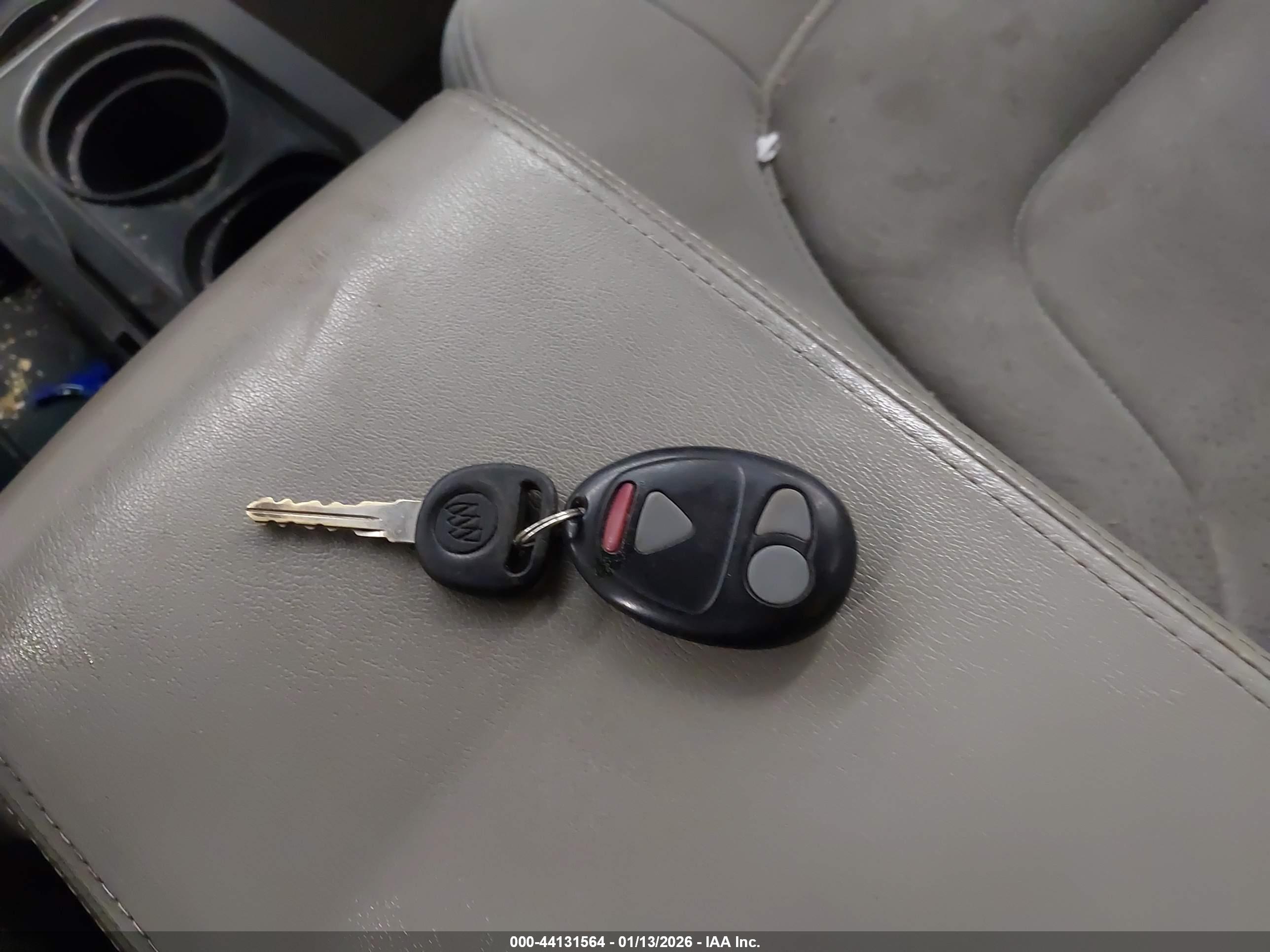 BUICK RENDEZVOUS image 11