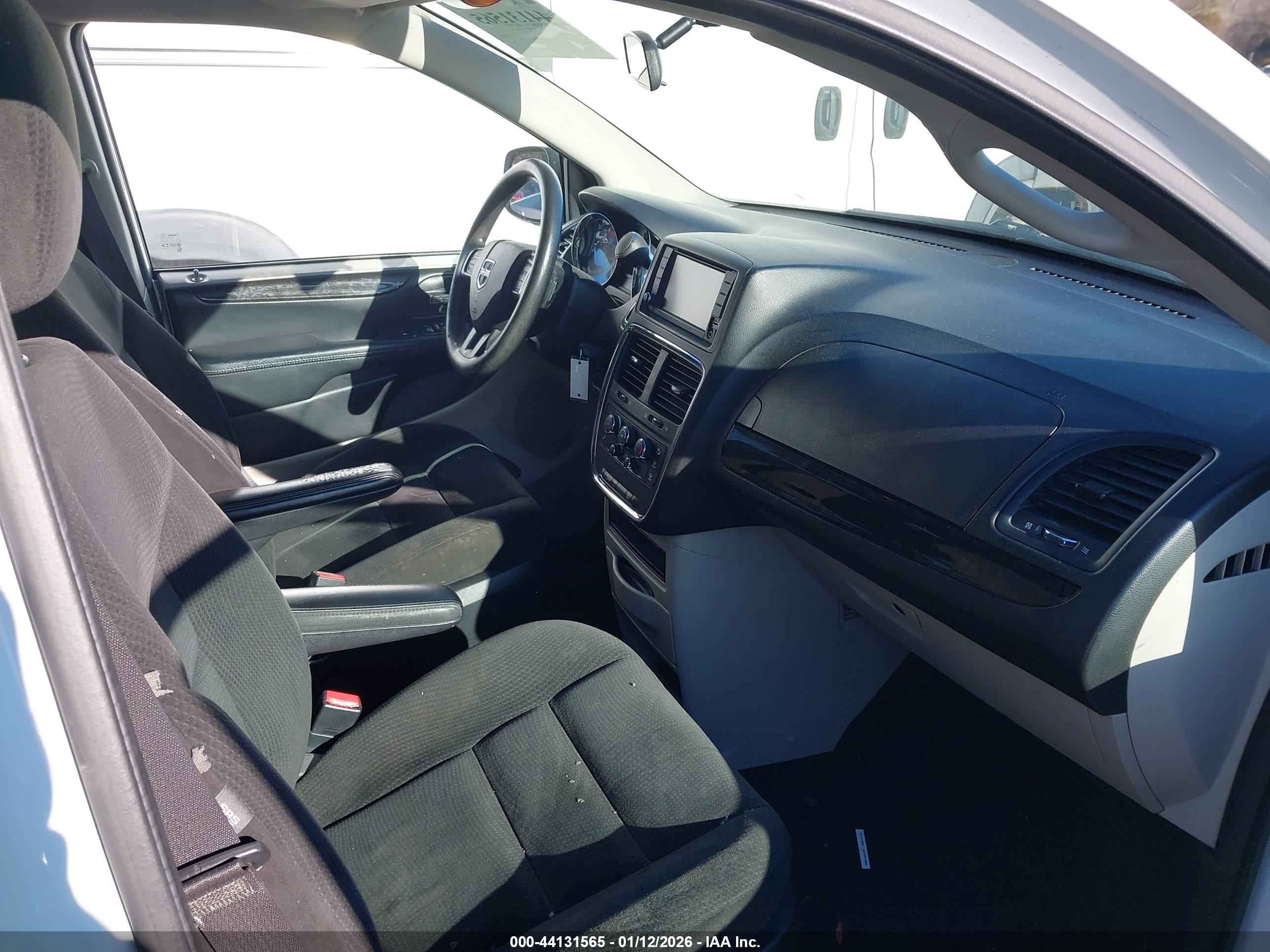 DODGE GRAND image 5