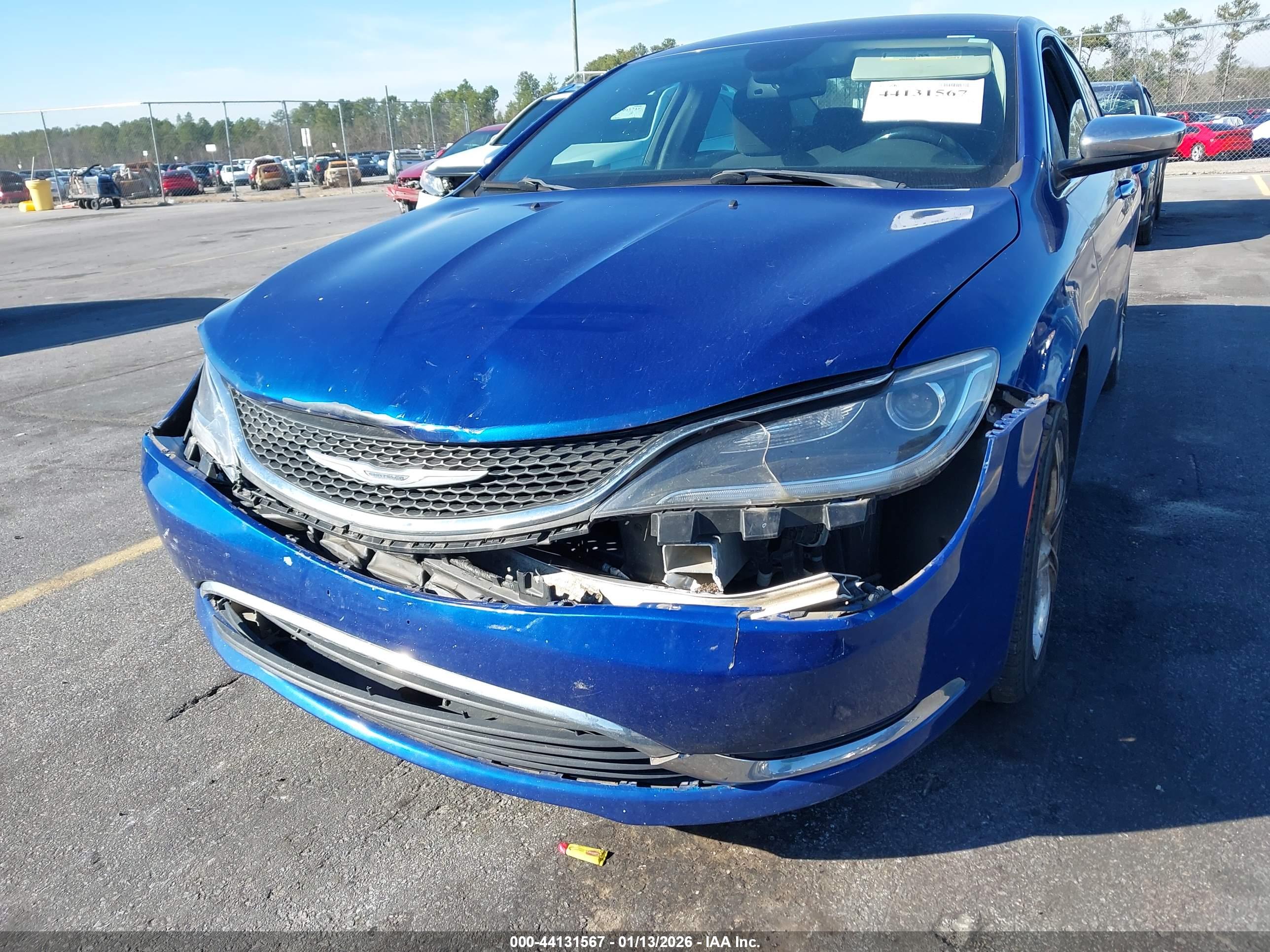 CHRYSLER 200 image 6