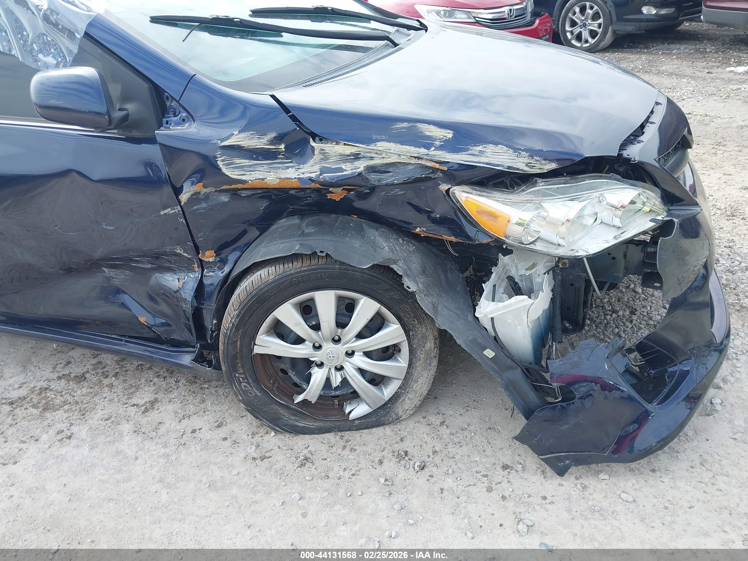 TOYOTA COROLLA image 6