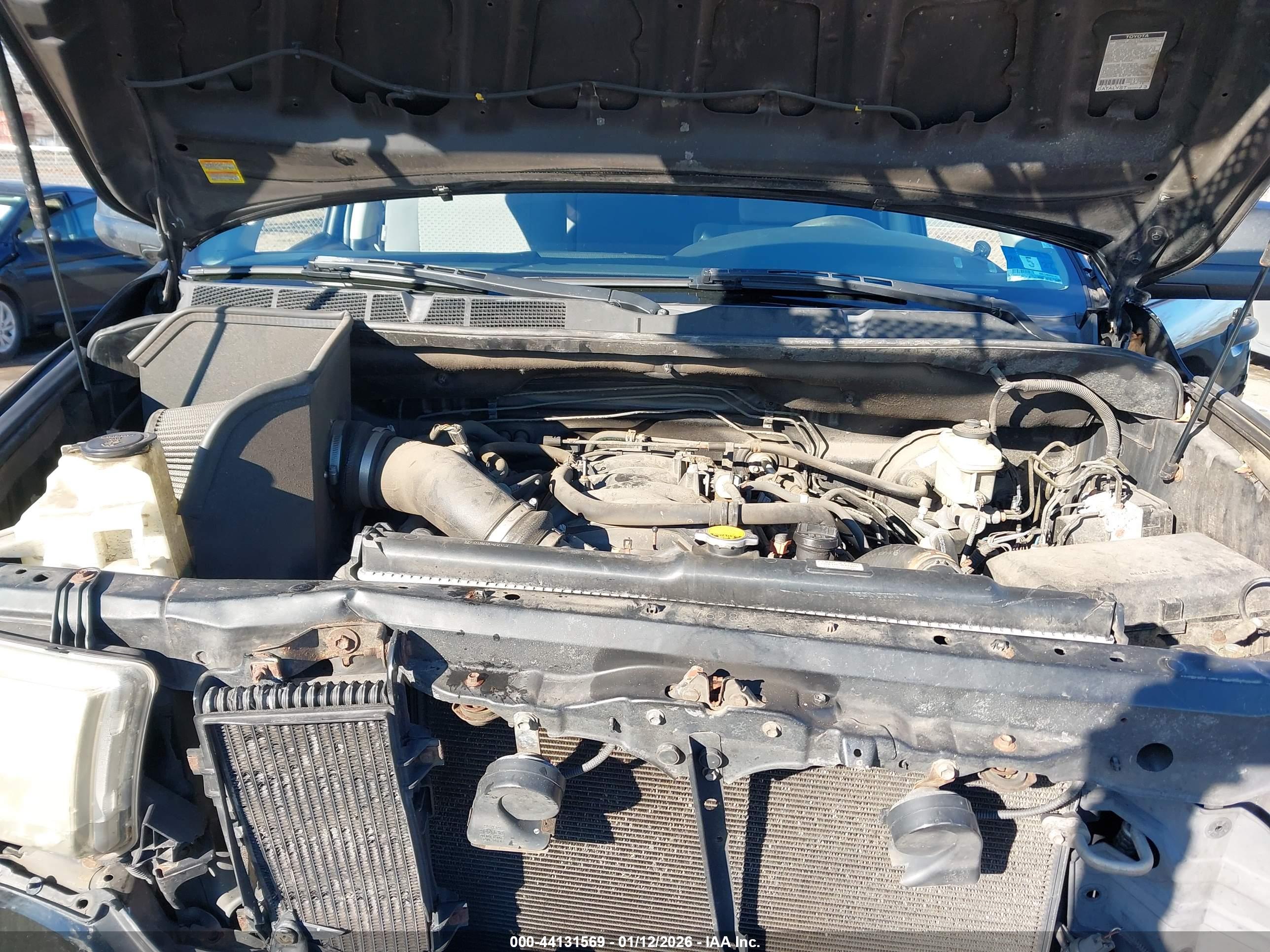 TOYOTA TUNDRA image 10