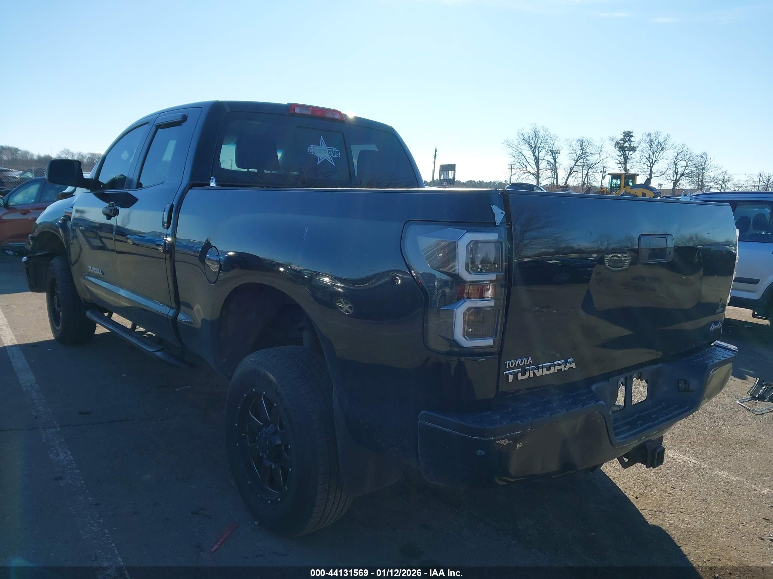 TOYOTA TUNDRA image 3