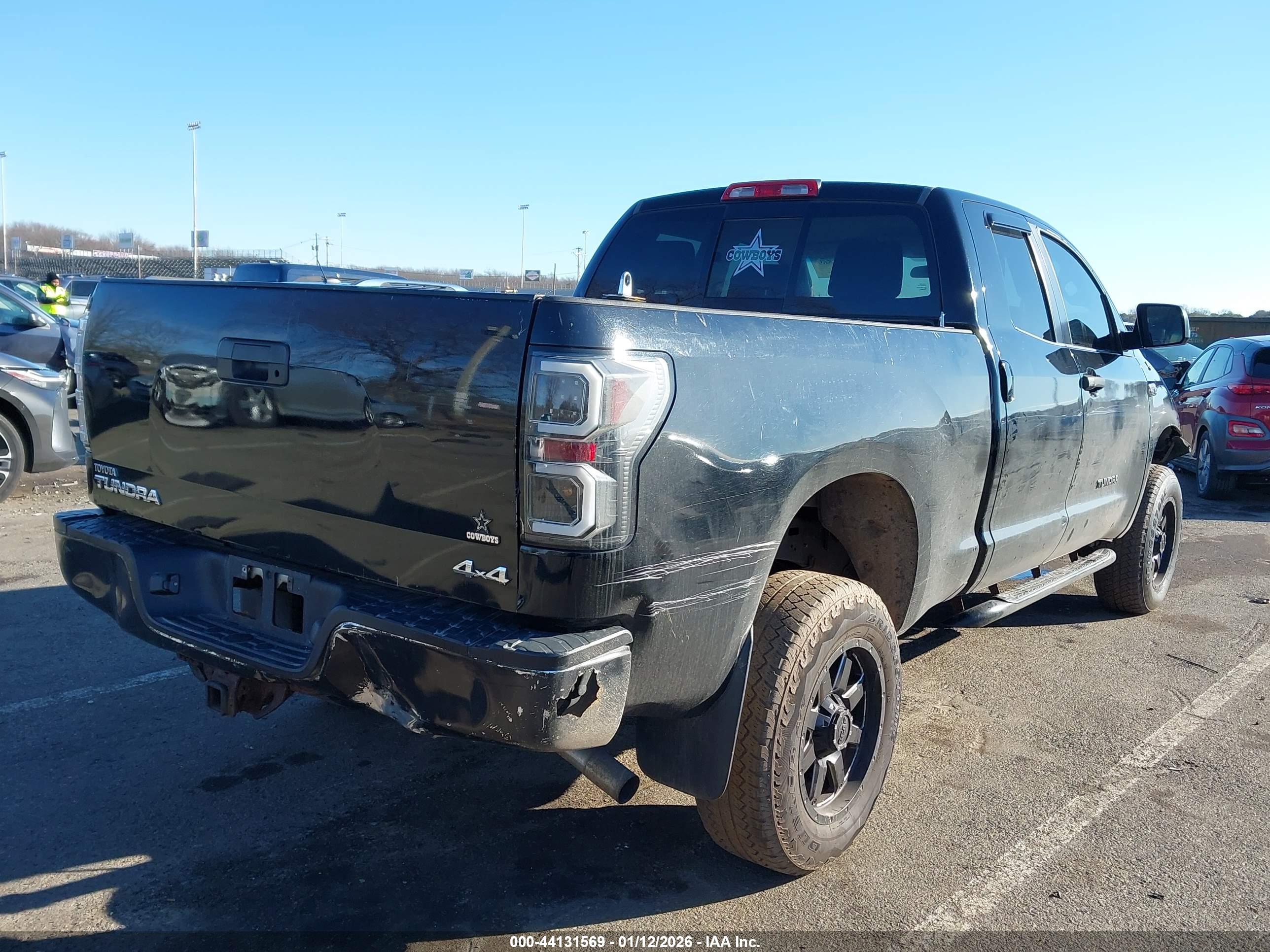TOYOTA TUNDRA image 4