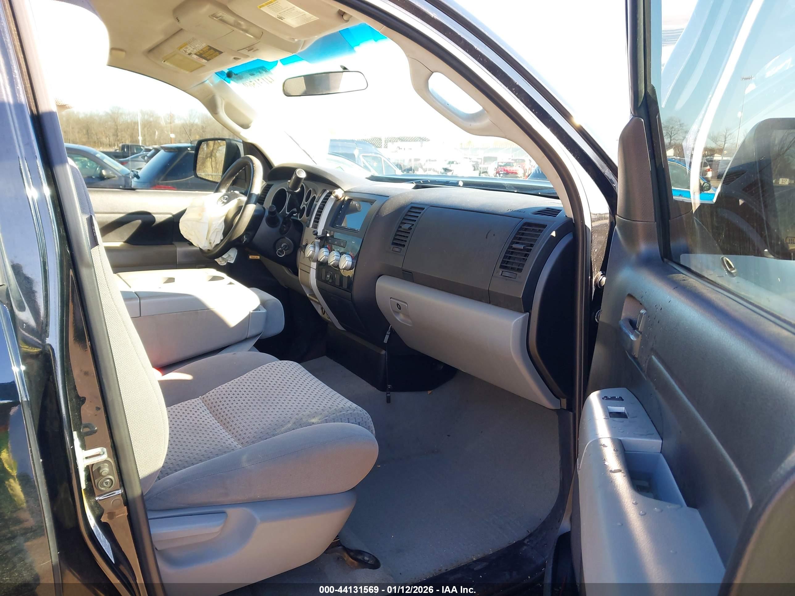 TOYOTA TUNDRA image 5