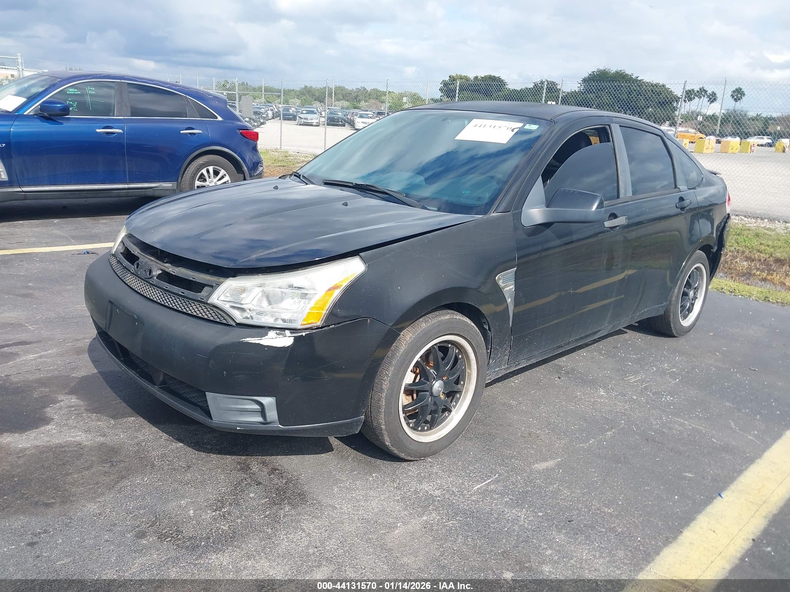 FORD FOCUS image 2