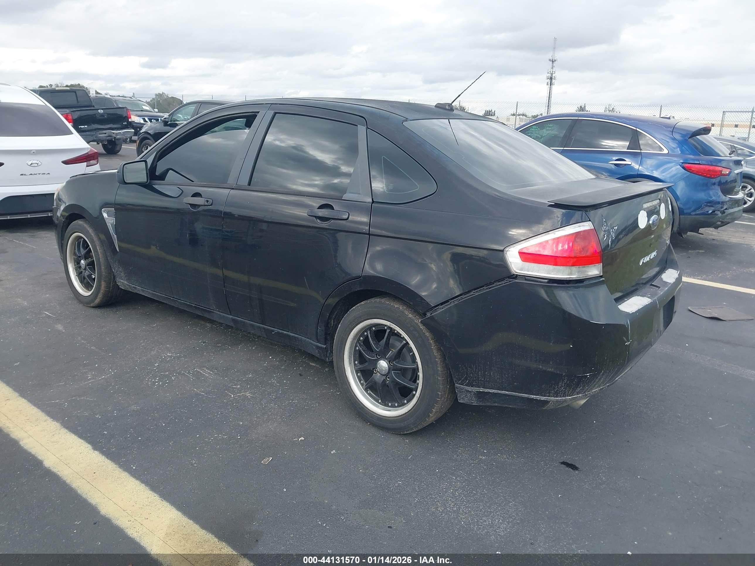 FORD FOCUS image 3