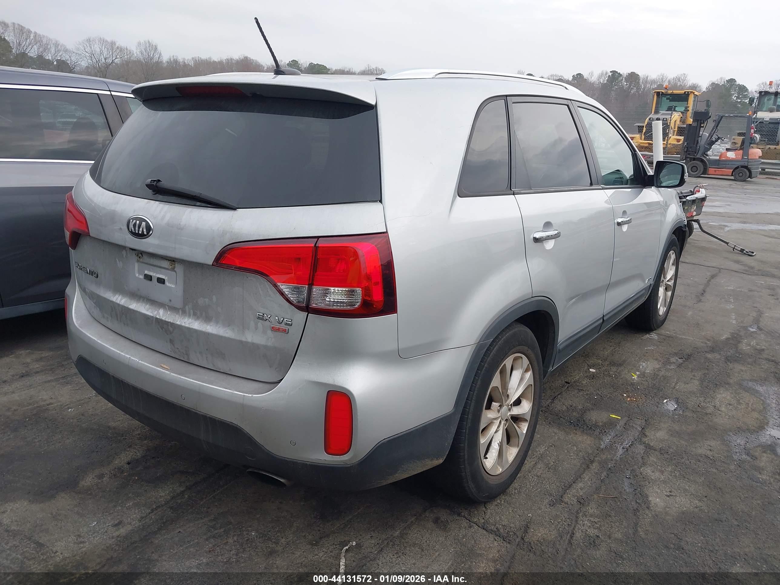 KIA SORENTO image 4