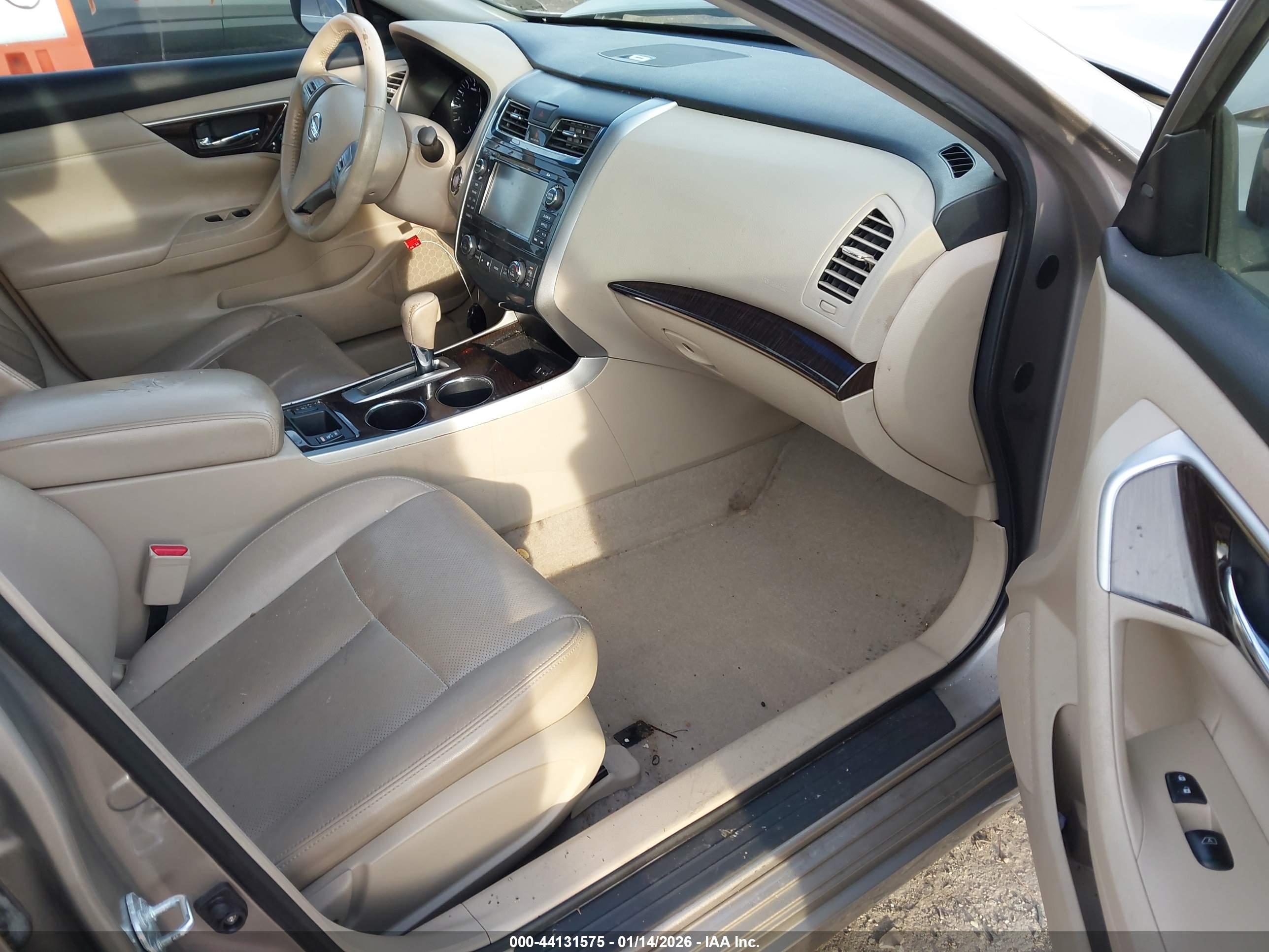 NISSAN ALTIMA image 5